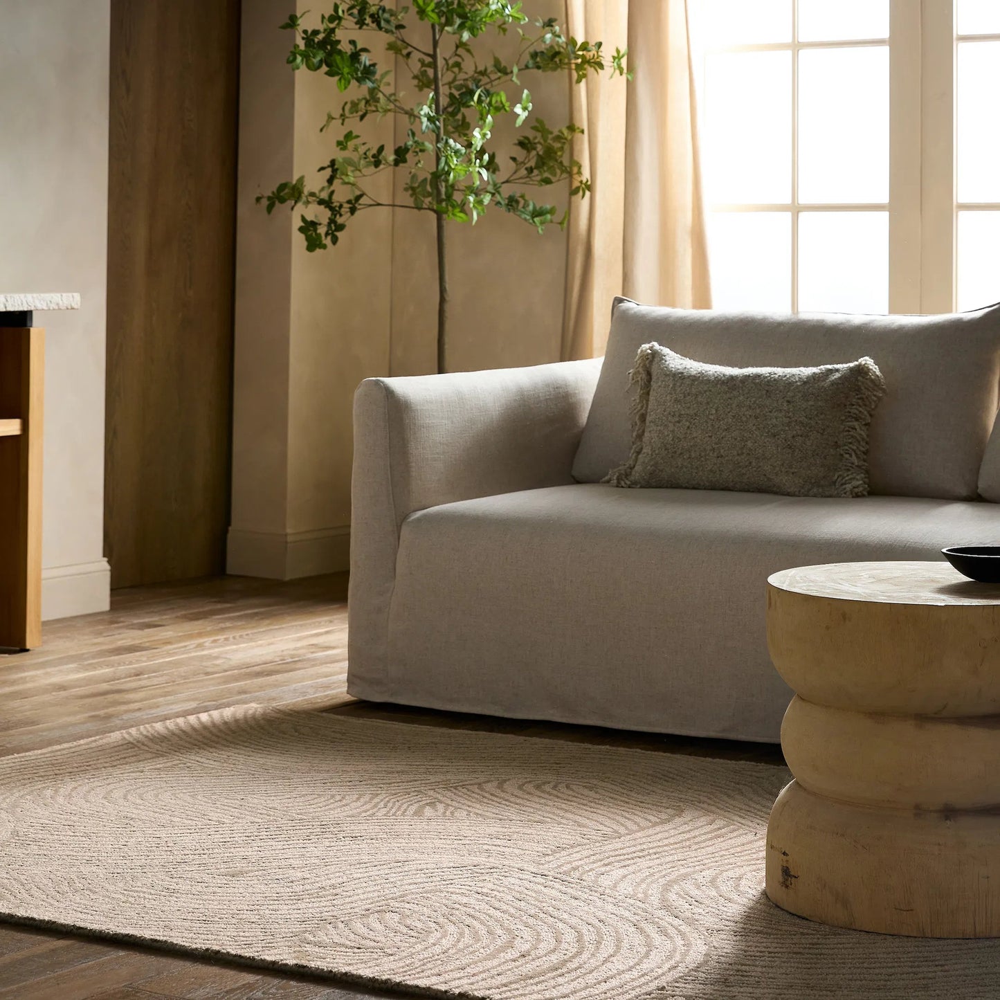 006 SI-2354364,SI-2354365,SI-2354366,SI-2354367,SI-2386080 | Lifestyle | Etho By Nikki Chu ENK15 Rug by Jaipur Living in tan, beige. Made from 70% wool, 30% viscose in a unique style.