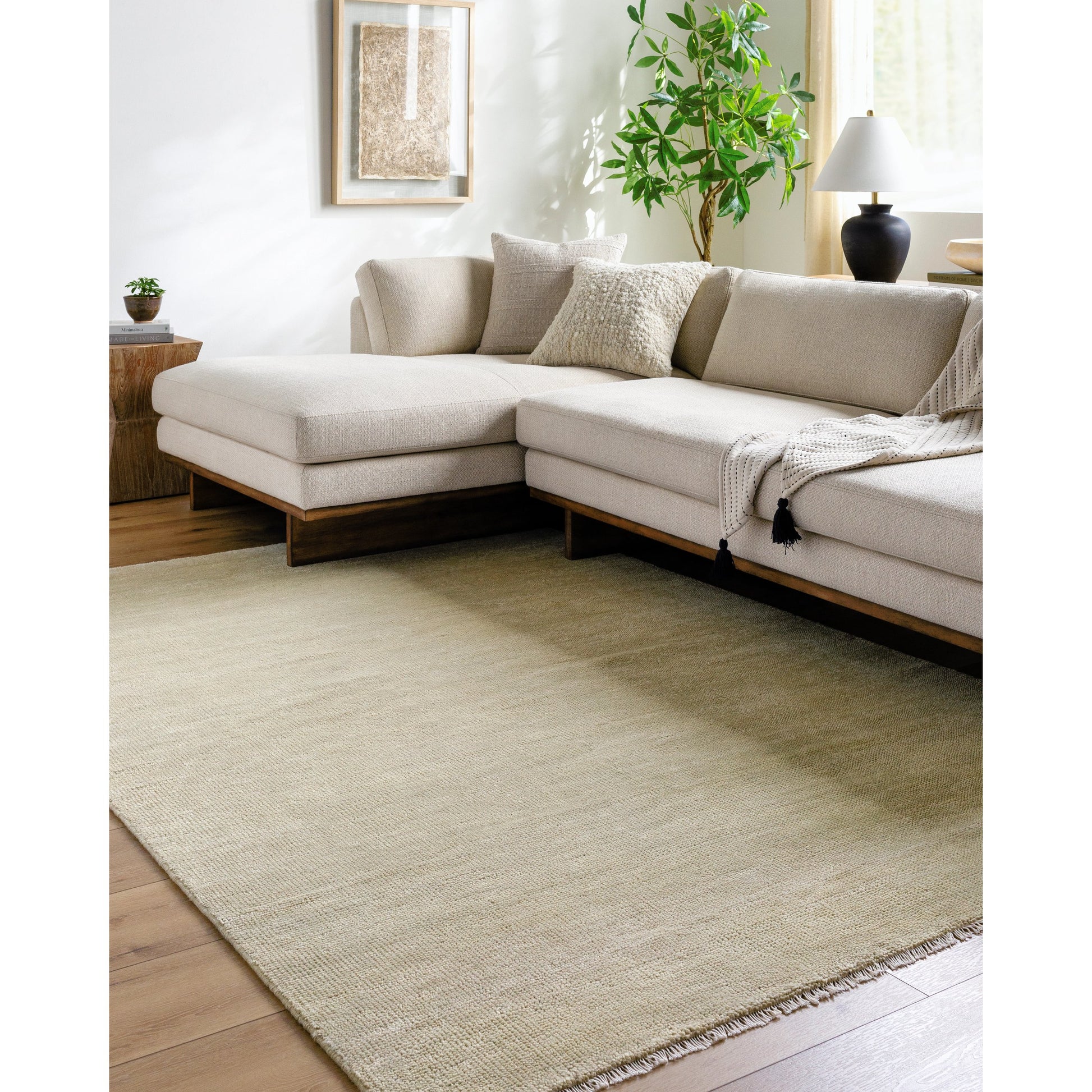 Epic Rug - 32467 by Surya. Made from main: 80% new zealand wool, main: 20% cotton in a unique style.