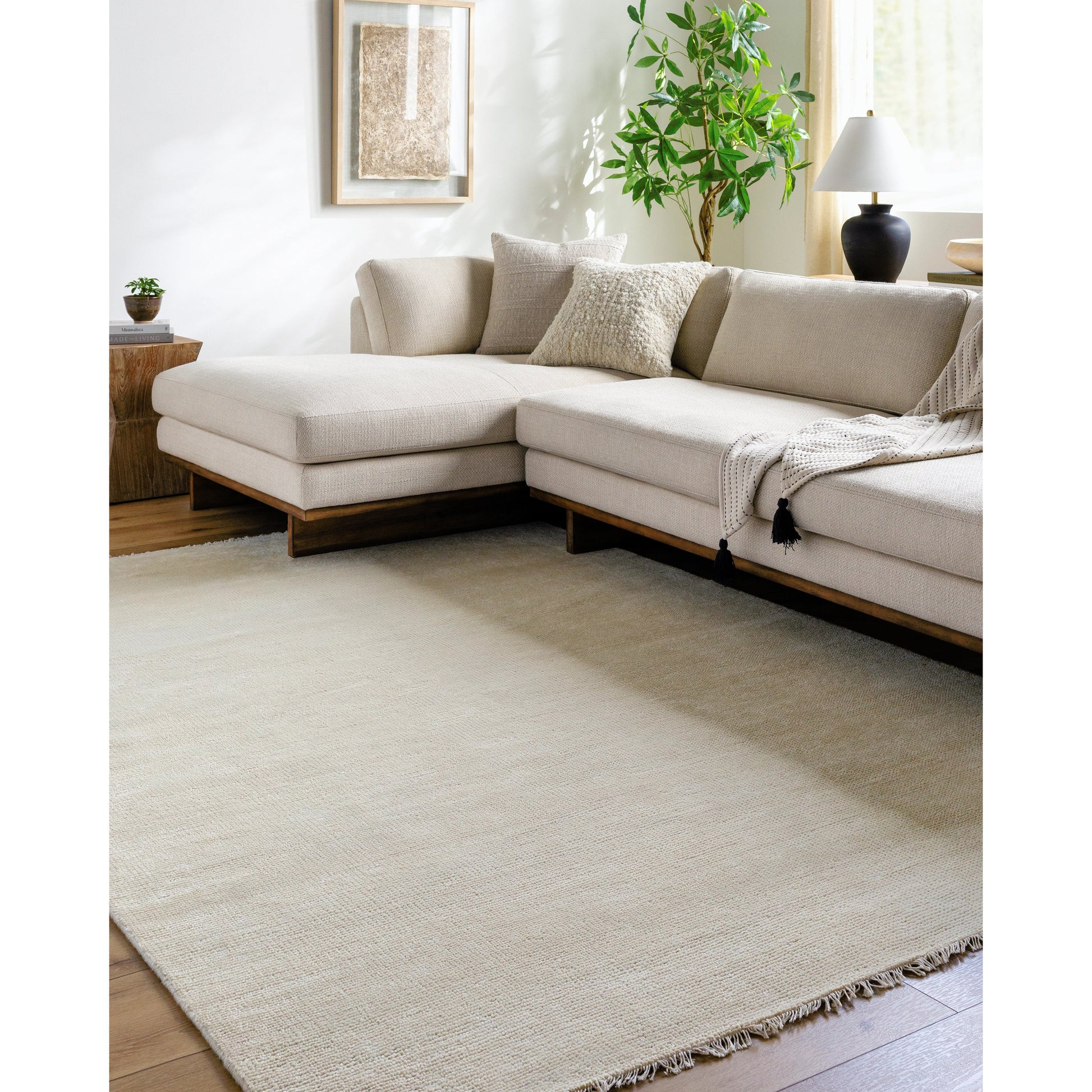 Epic Rug - 32467 by Surya. Made from main: 80% new zealand wool, main: 20% cotton in a unique style.