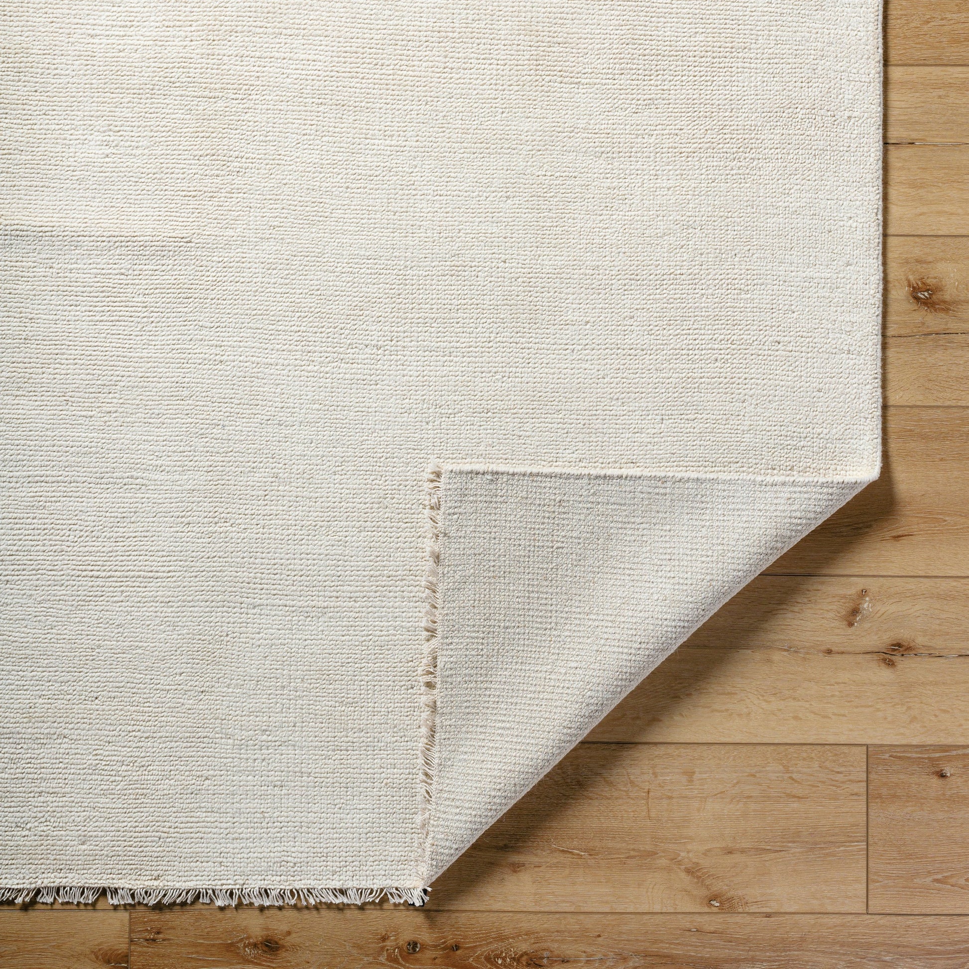 Epic Rug - 32467 by Surya. Made from main: 80% new zealand wool, main: 20% cotton in a unique style.