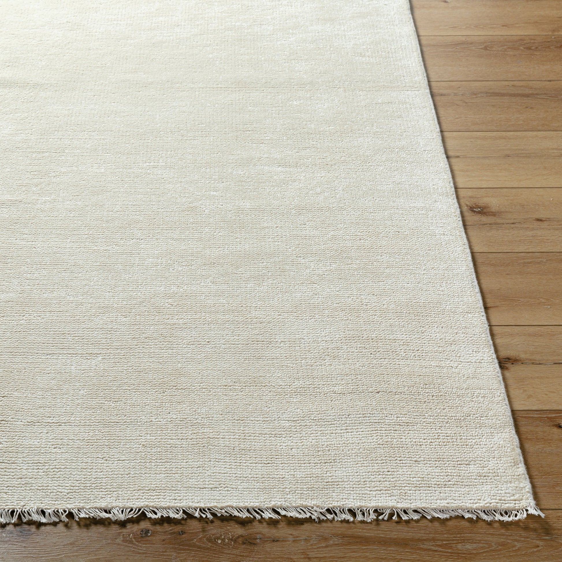 Epic Rug - 32467 by Surya. Made from main: 80% new zealand wool, main: 20% cotton in a unique style.