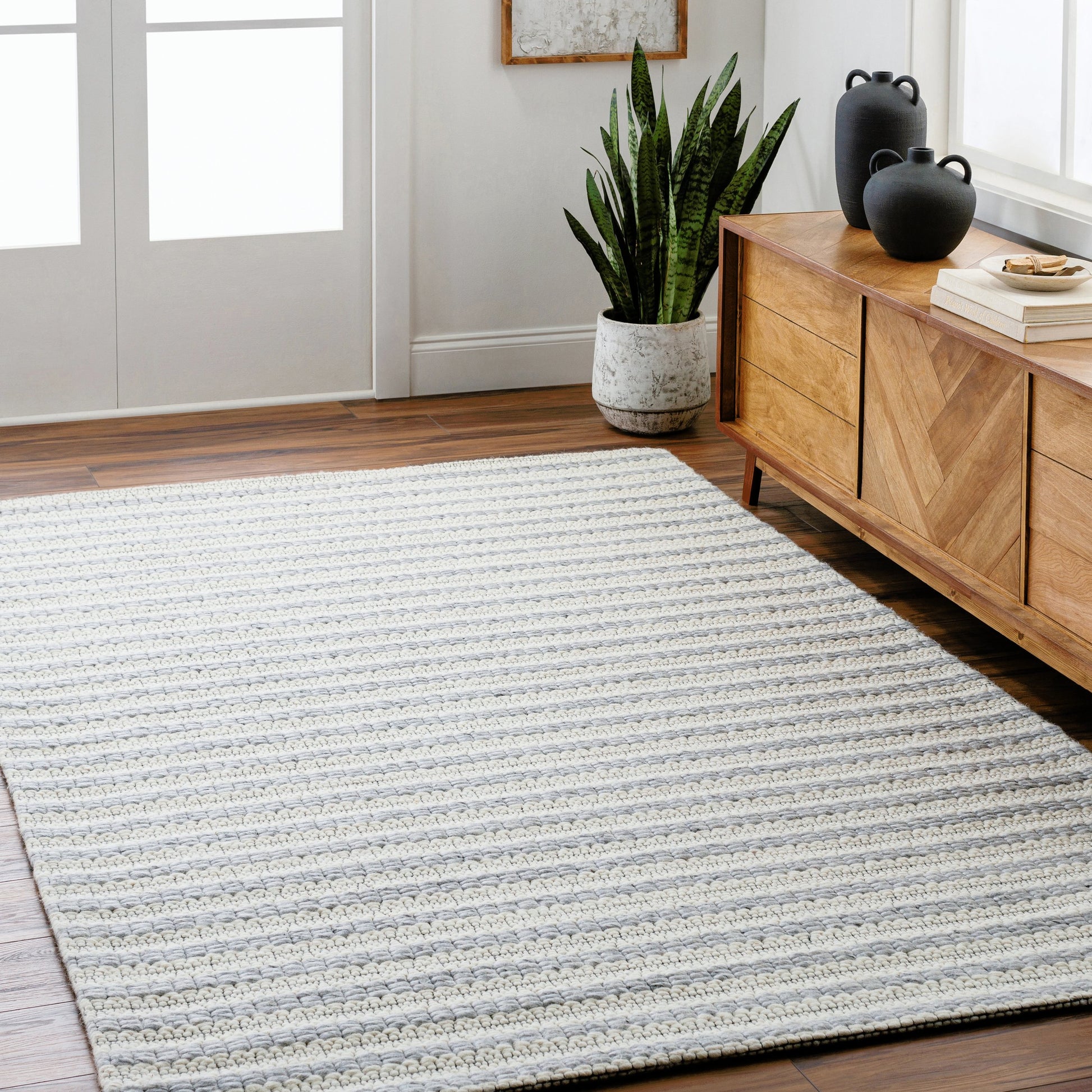 Empoli EPO-2300 Rug by Livabliss. Made from main: 50% recycled pet yarn, main: 50% wool in a unique style.