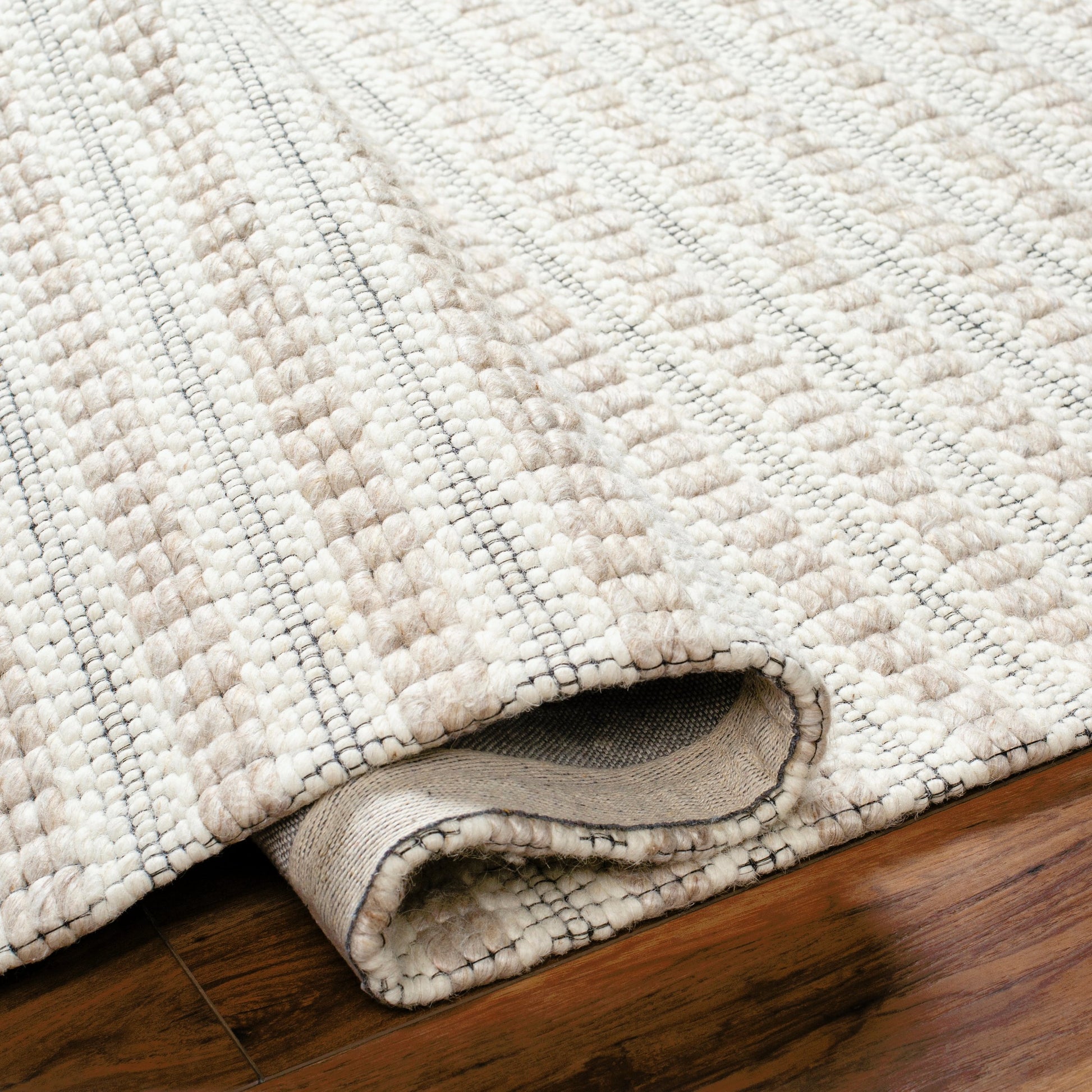 Empoli EPO-2300 Rug by Livabliss. Made from main: 50% recycled pet yarn, main: 50% wool in a unique style.