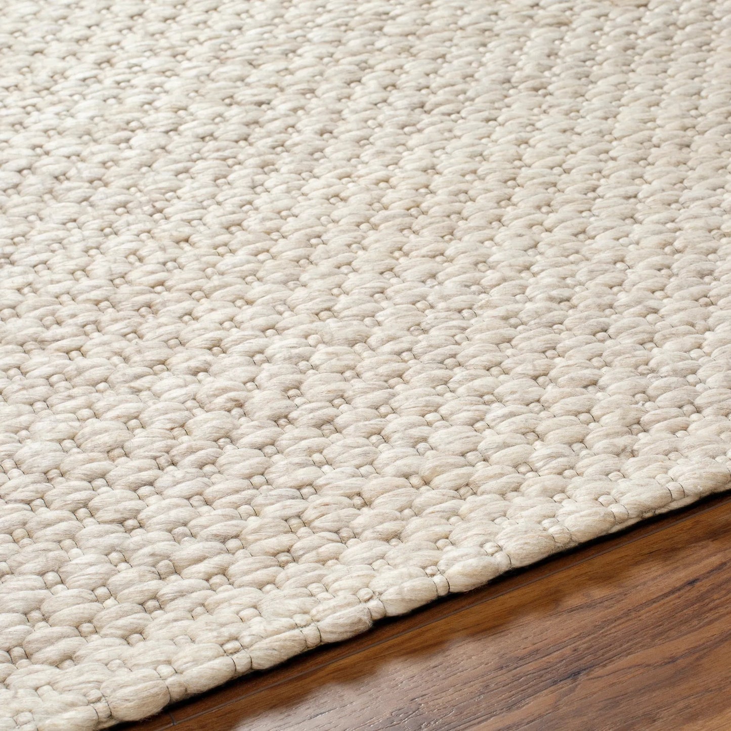 004 SI-1971880,SI-1971881,SI-1971882,SI-1971883,SI-1971884 | Closeup | Empoli EPO-2308 Rug by Livabliss. Made from main: 50% recycled pet yarn, main: 50% wool in a unique style.