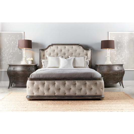 Traditions Bachelors Chest by Hooker Furniture. Made from unique in a cottage & farmhouse style.