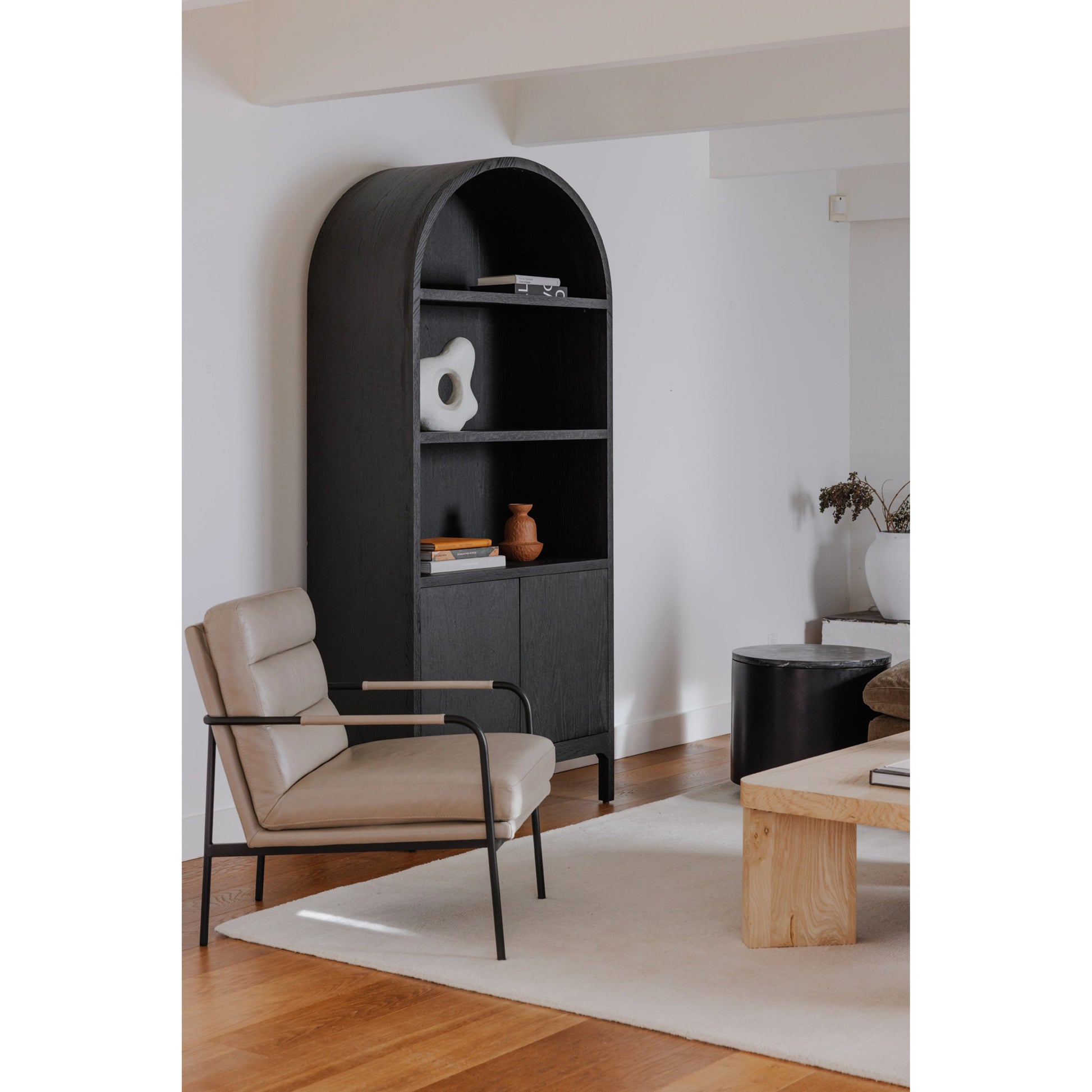 Verlaine Chair Chestnut by Moe's Home Collection. Made from upholstery: 100% top grain leather, powder-coated metal frame, zigzag spring support, foam cushions in a transitional style.