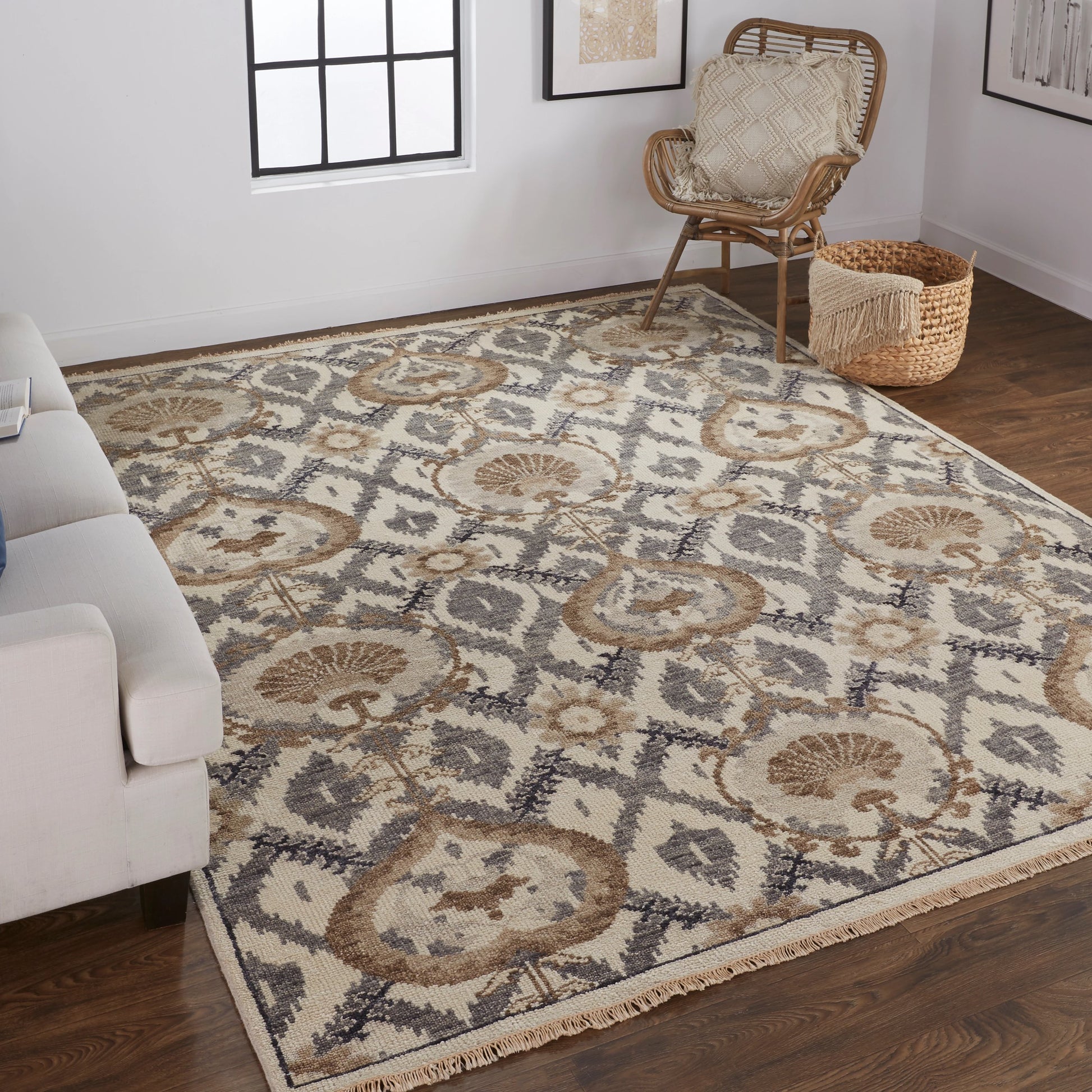 Beall Traditional Oriental Rug - 6712F by Feizy. Made from wool in a unique style.