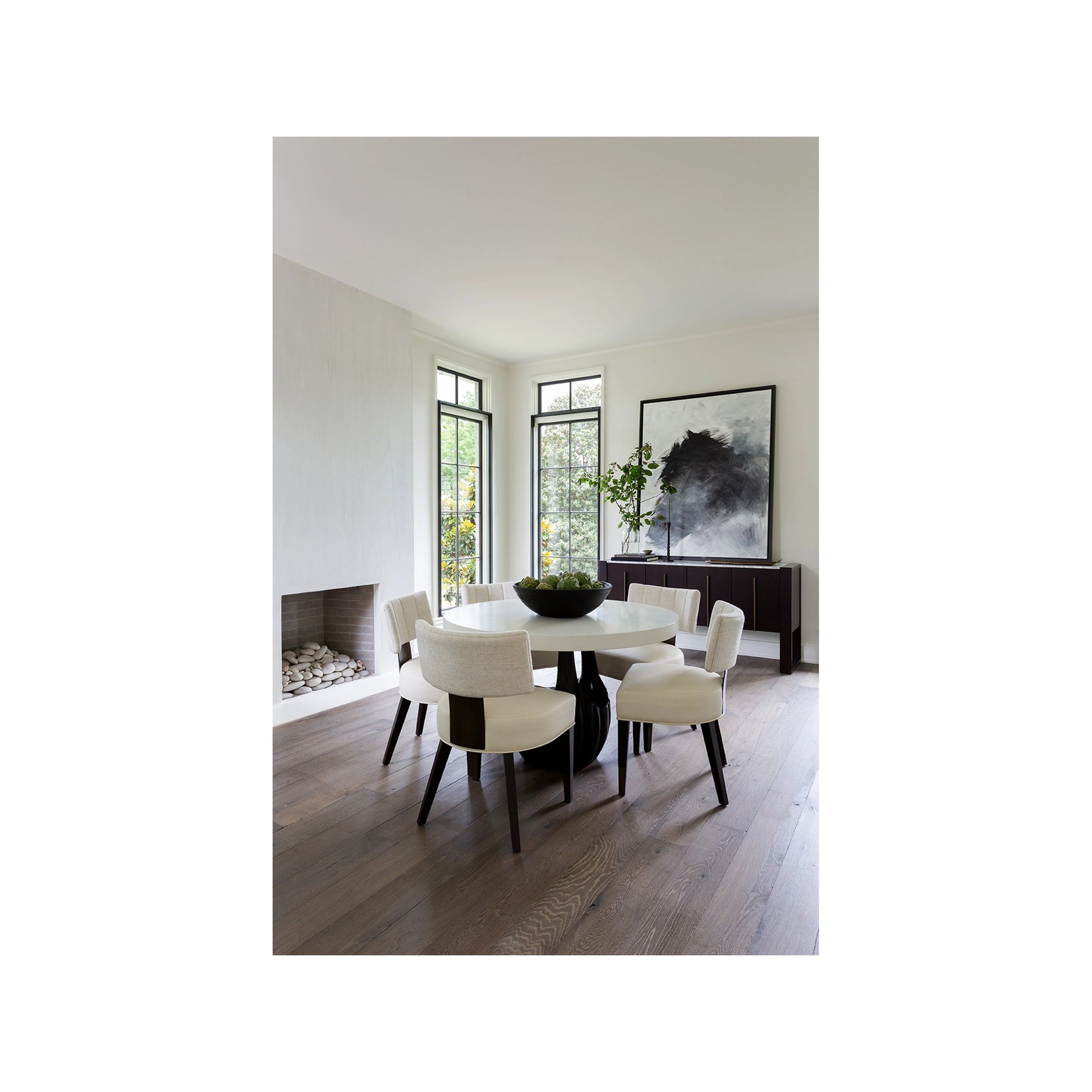 Erinn V X Universal Loleta Side Chair by Universal Furniture in endurance sand, crossover sand white and dark walnut, antique satin brass. Made from 84% polyester, 7% acrylic, 7% linen, 2% wool in a modern style.