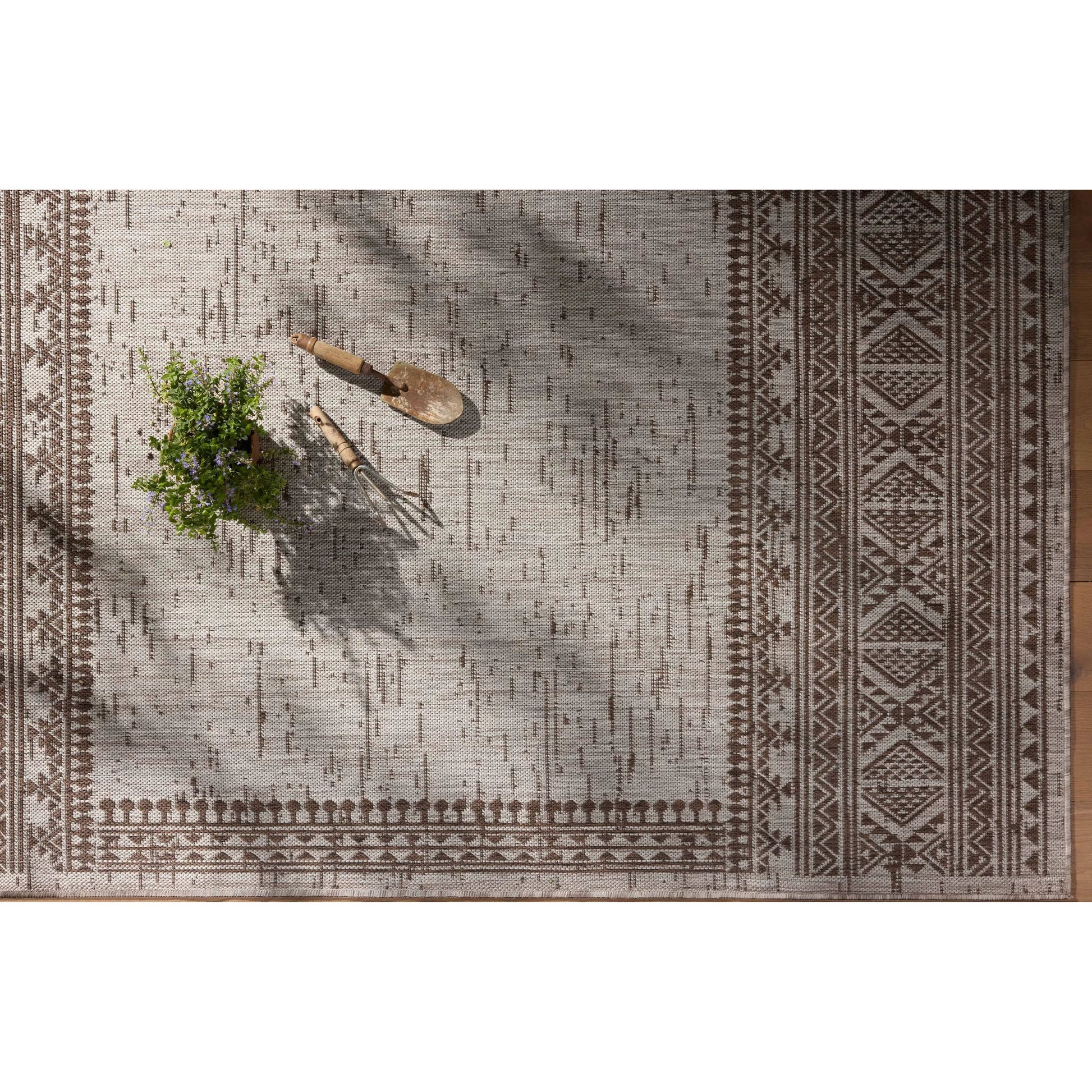 Easton ESN-01 Outdoor Rug by Loloi. Made from 100% polypropylene in a unique style.