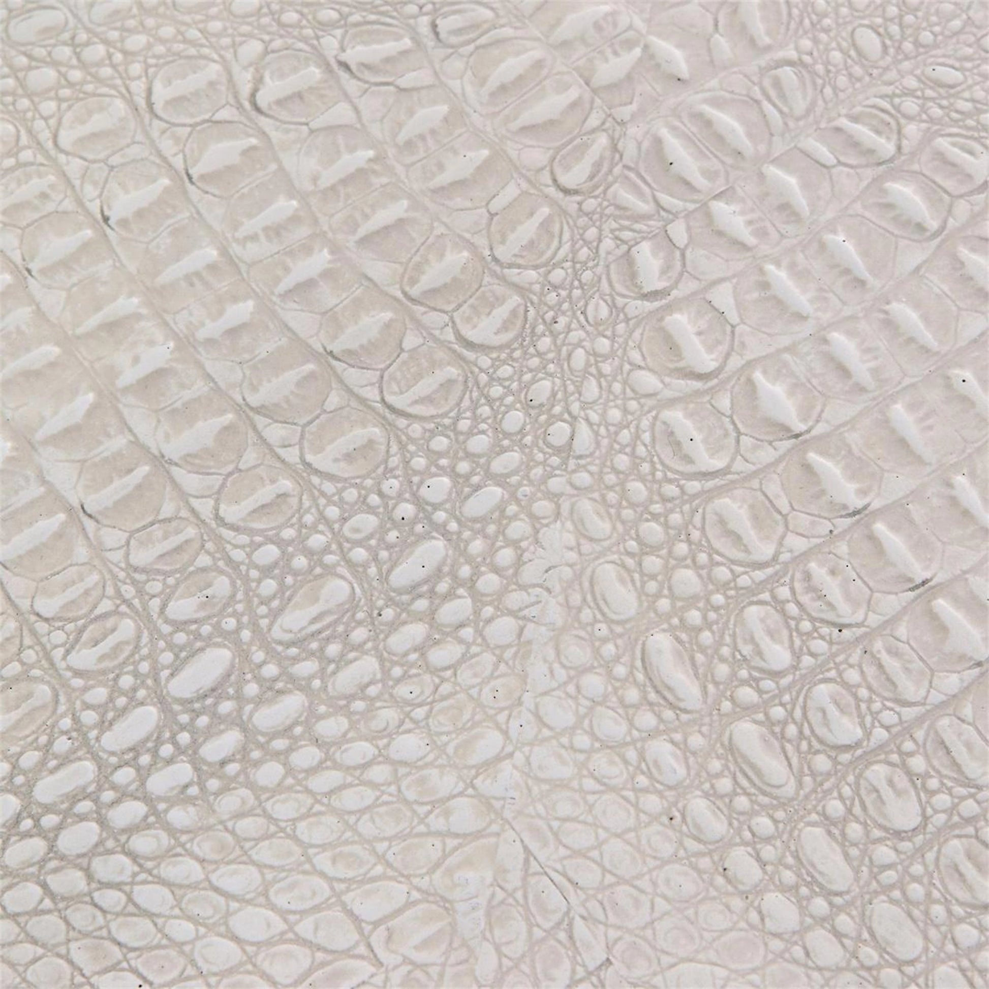 Kano Cocktail Table by John-Richard in cream, silver, white. Made from metal in a modern style.