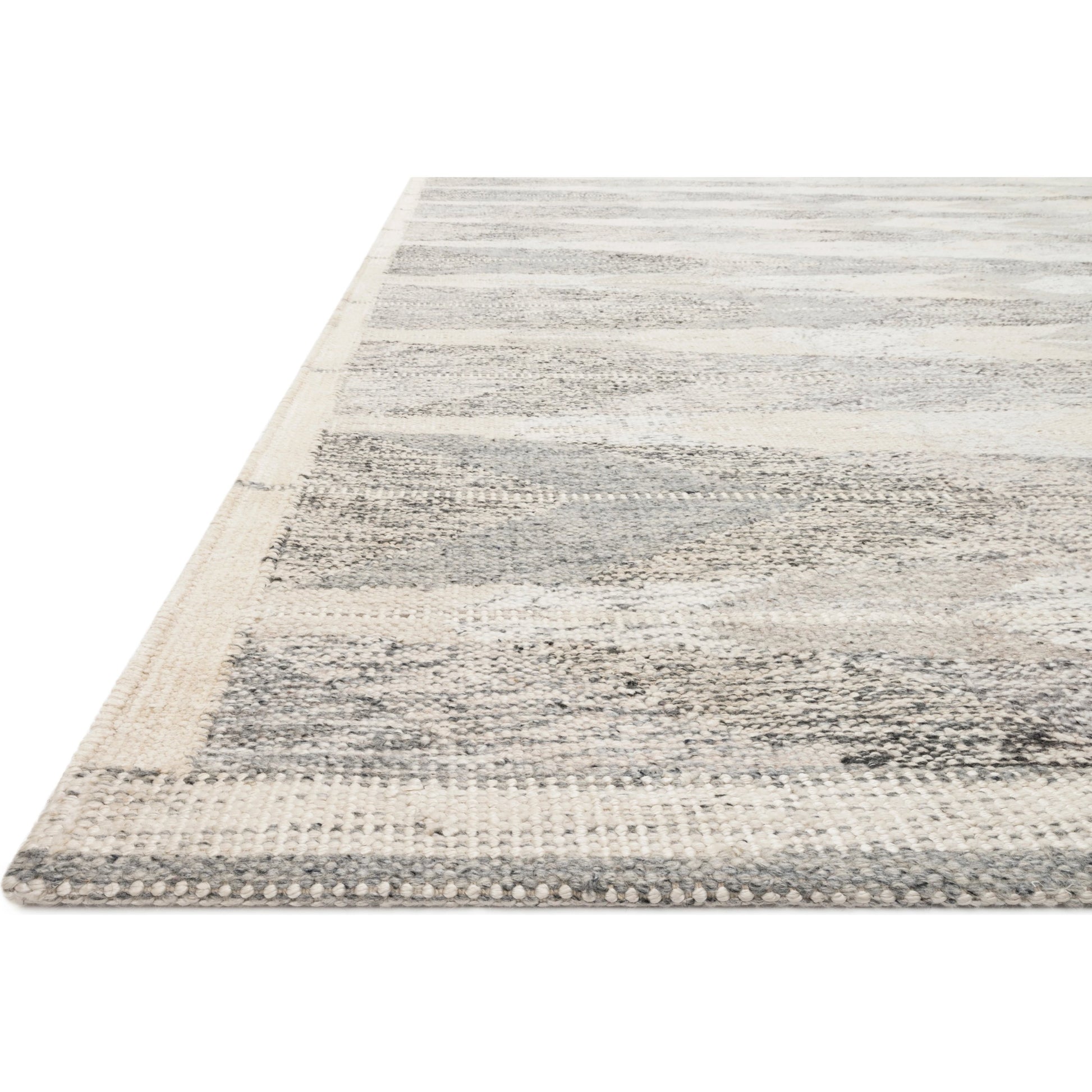 Evelina EVE-02 Rug by Loloi in pewter, silver. Made from 25% wool, 21% viscose, 20% cotton, 18% viscose from bamboo, 8% chenille, 5% acrylic, 3% linen in a eclectic & global style.