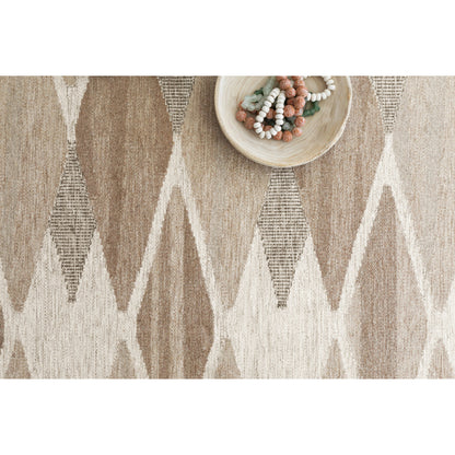 Evelina EVE-04 Rug by Loloi in taupe, bark. Made from 25% wool, 21% viscose, 20% cotton, 18% viscose from bamboo, 8% chenille, 5% acrylic, 3% linen in a modern style.