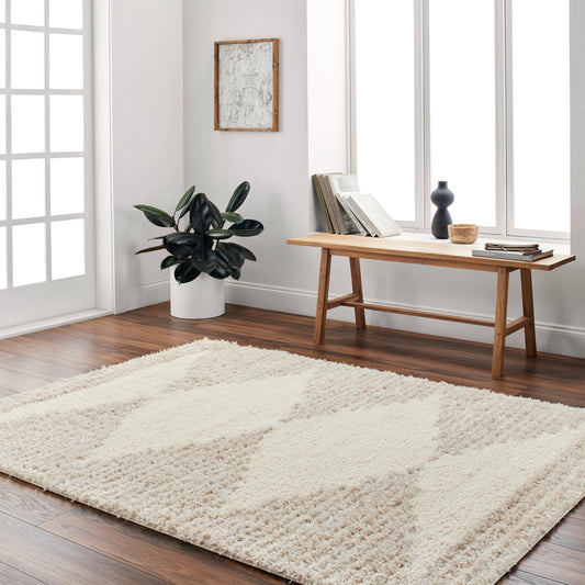 Everton Plus Rug - 32940 by Livabliss. Made from main: 70% polyester, main: 30% polypropylene in a unique style.
