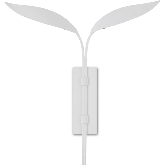 Yuriko Wall Sconce by Currey and Company in gesso white, contemporary gold leaf. Made from wrought iron in a modern style.