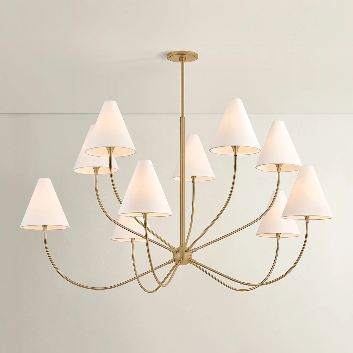 008 SI-2472524 | Lifestyle | Evermore Chandelier by Troy in patina brass. Made from unique in a transitional style.