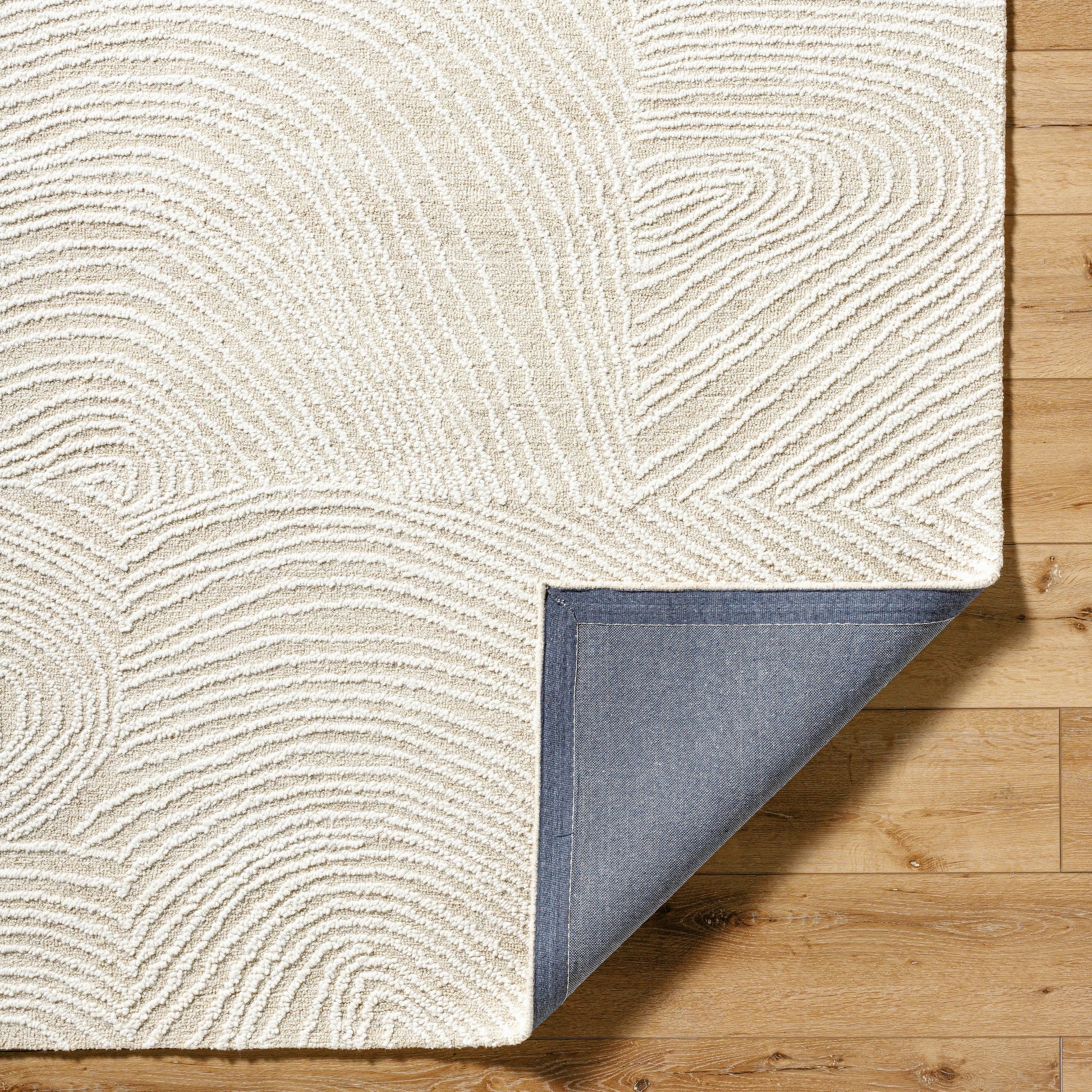 Falcao Rug - 530959 by Livabliss in light silver, silver, white. Made from wool in a unique style.