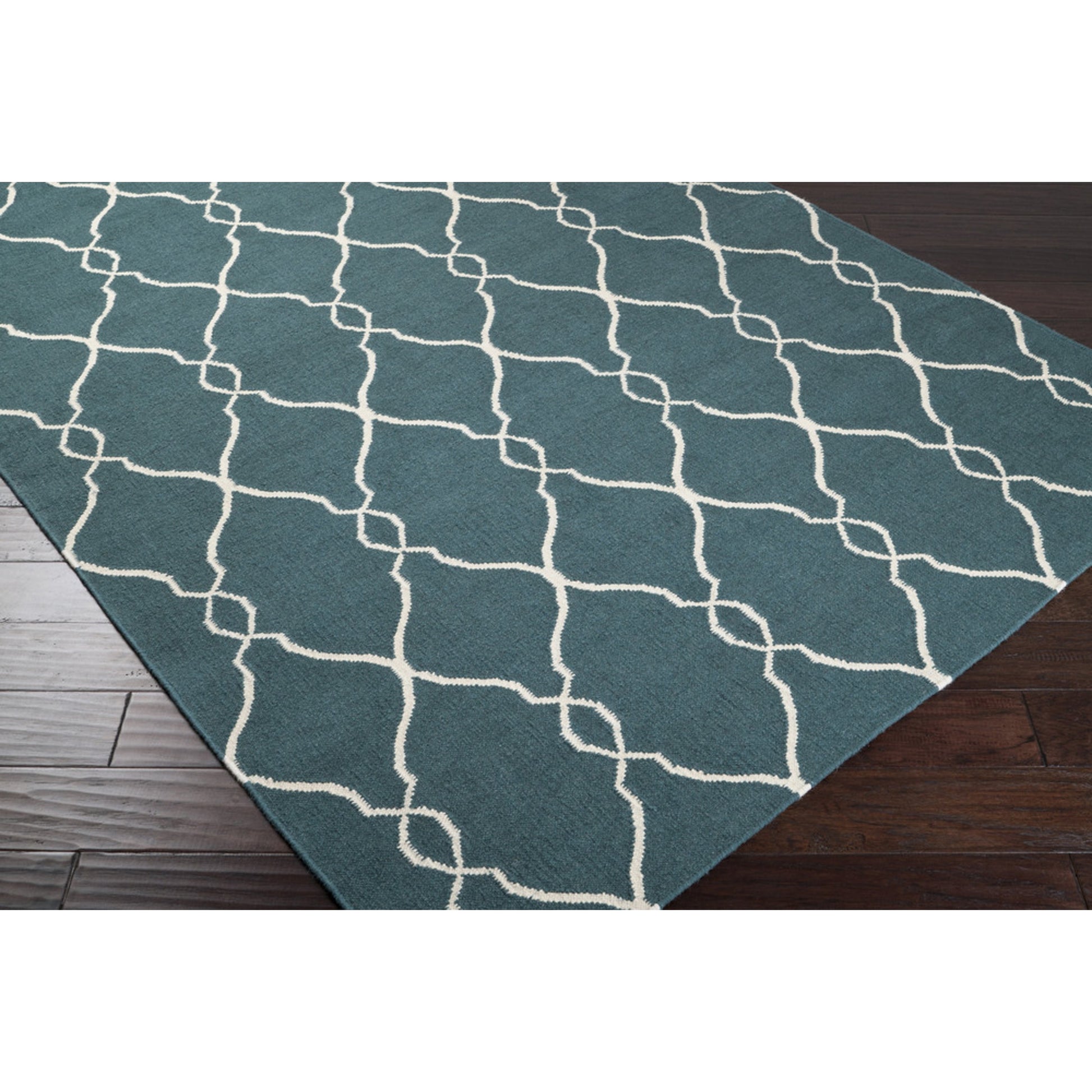 Fallon FAL-1000 Rug by Surya. Made from 100% wool in a unique style.