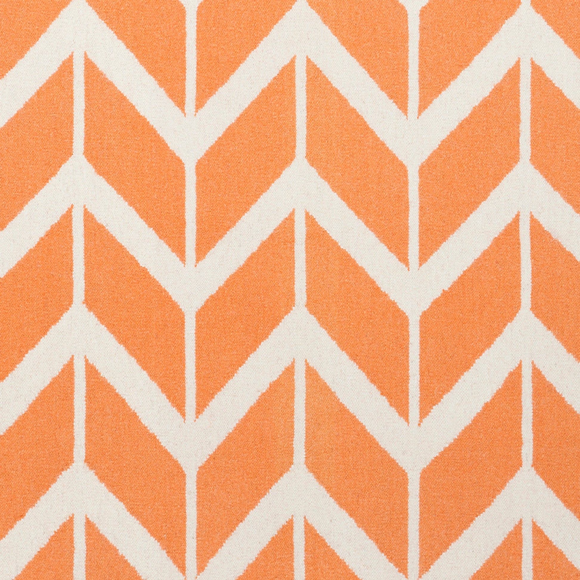Fallon FAL-1052 Rug by Surya. Made from 100% wool in a unique style.