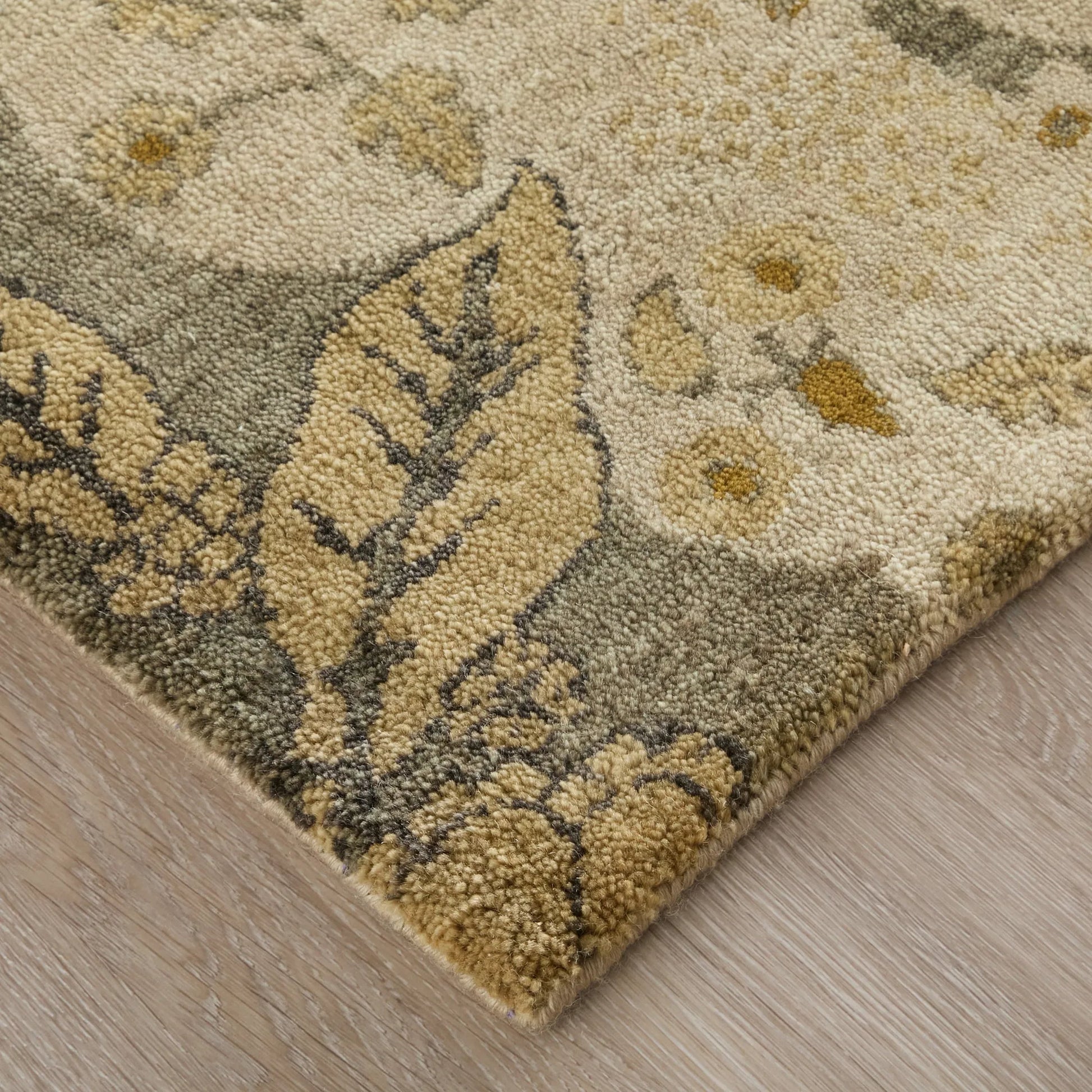 Vivendi Premium Wool Rug - 6402F by Feizy in ivory, gold. Made from wool in a unique style.