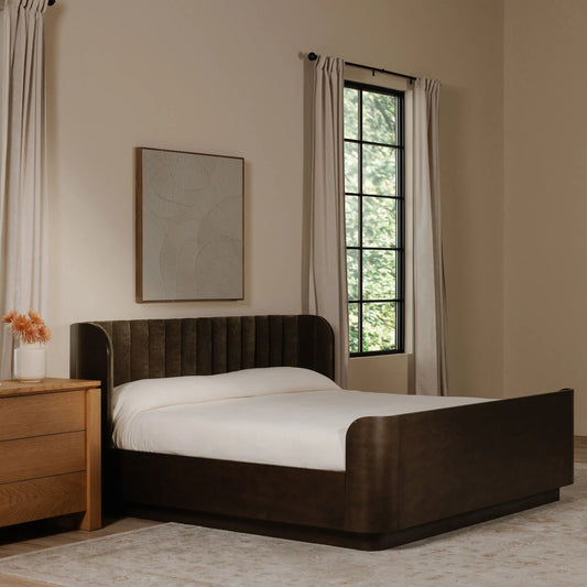 Brook Chest by Moe's Home Collection in country oak. Made from fsc solid oak leg, fsc oak veneer over mdf, undermount glides in a transitional style.