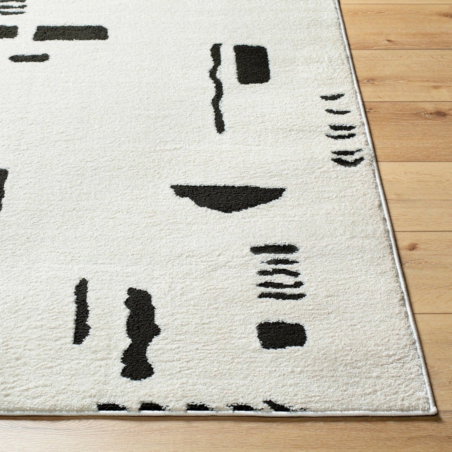 008 SI-2167762,SI-2167763,SI-2167764,SI-2167765,SI-2167766 | Closeup | Freud Rug - 494628 by Livabliss. Made from polyester in a unique style.