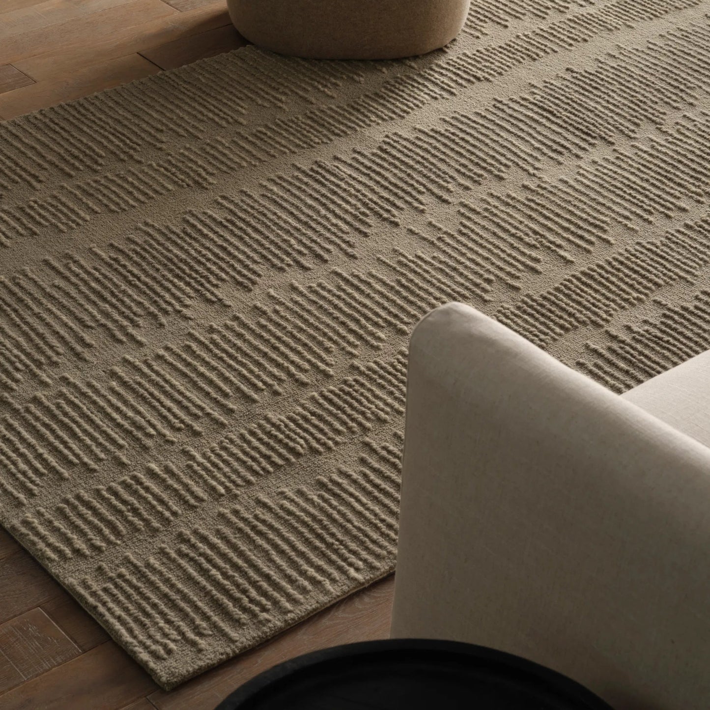 005 SI-2444713,SI-2444714,SI-2444715,SI-2444716,SI-2444717 | Closeup | Finnigan FGN08 Rug by Jaipur Living in taupe. Made from 100% wool in a unique style.