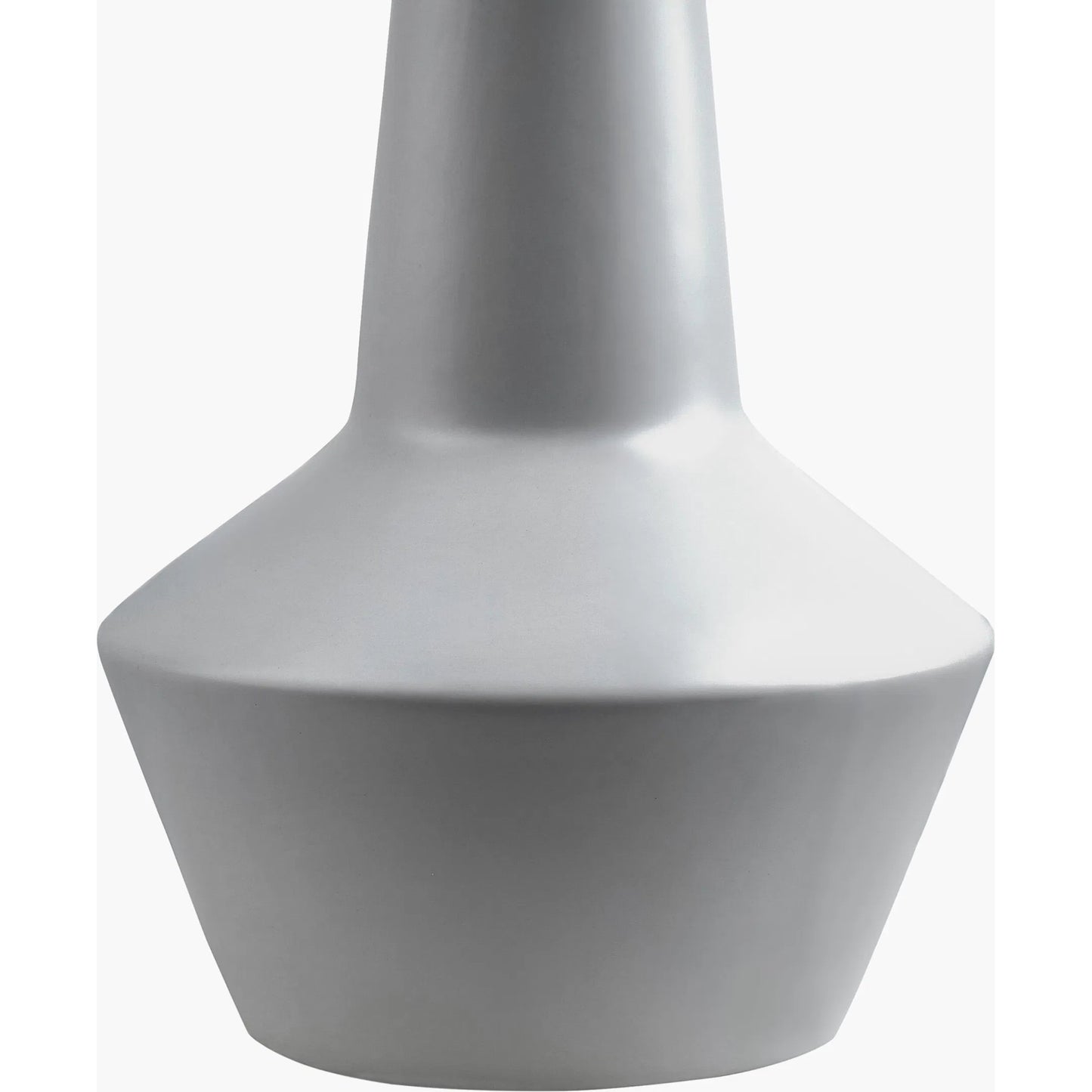 002 SI-2052658 | Closeup | Fredonia - 492780 by Surya in white, translucent, metallic silver, metallic nickel and matte brushed. Made from body: ceramic, shade (outside): linen, shade (inside): linen, finial: metal in a modern style.