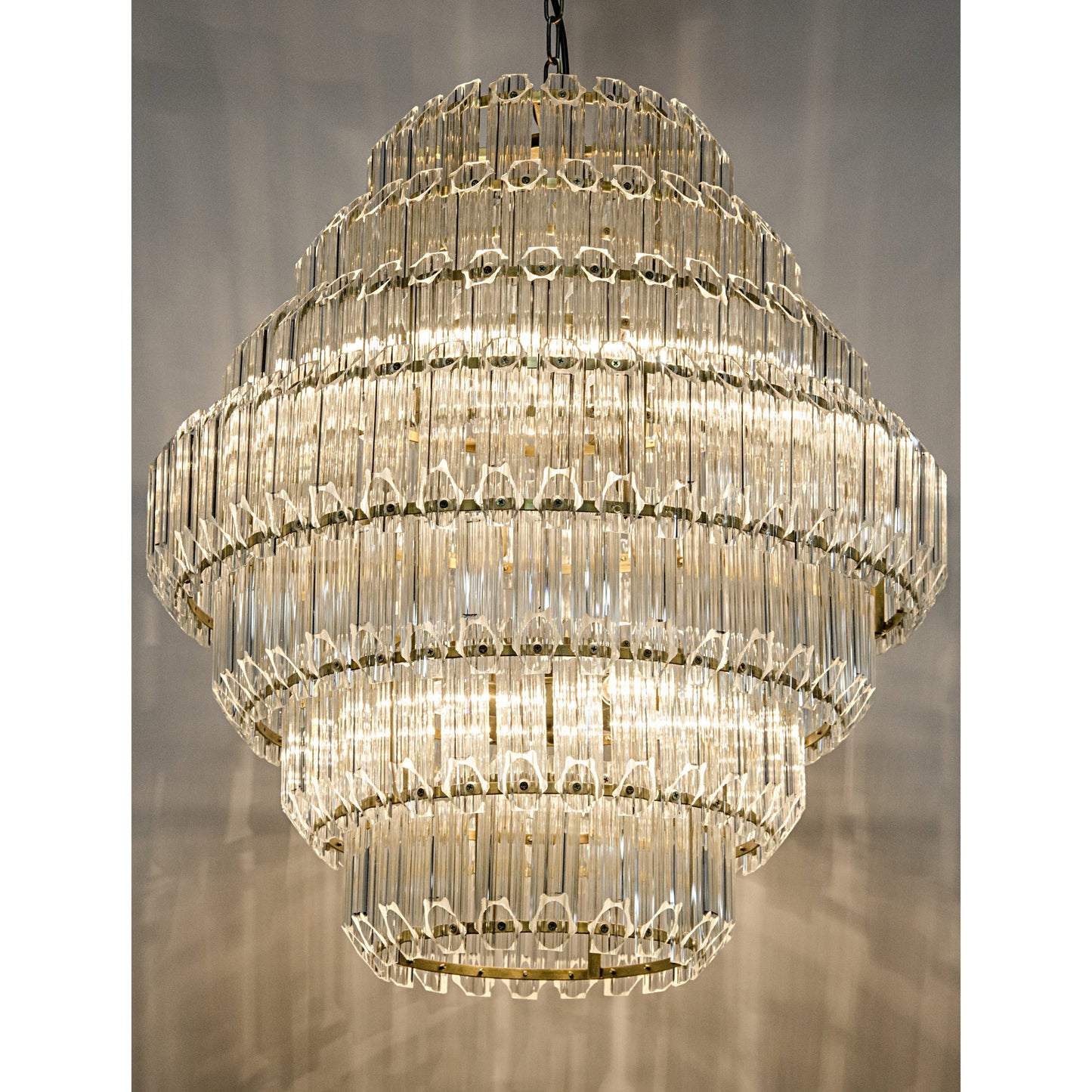 002 S-335261 | Additional Silo | Palazzo Chandelier by Noir in antique brass. Made from metal, glass in a traditional style.