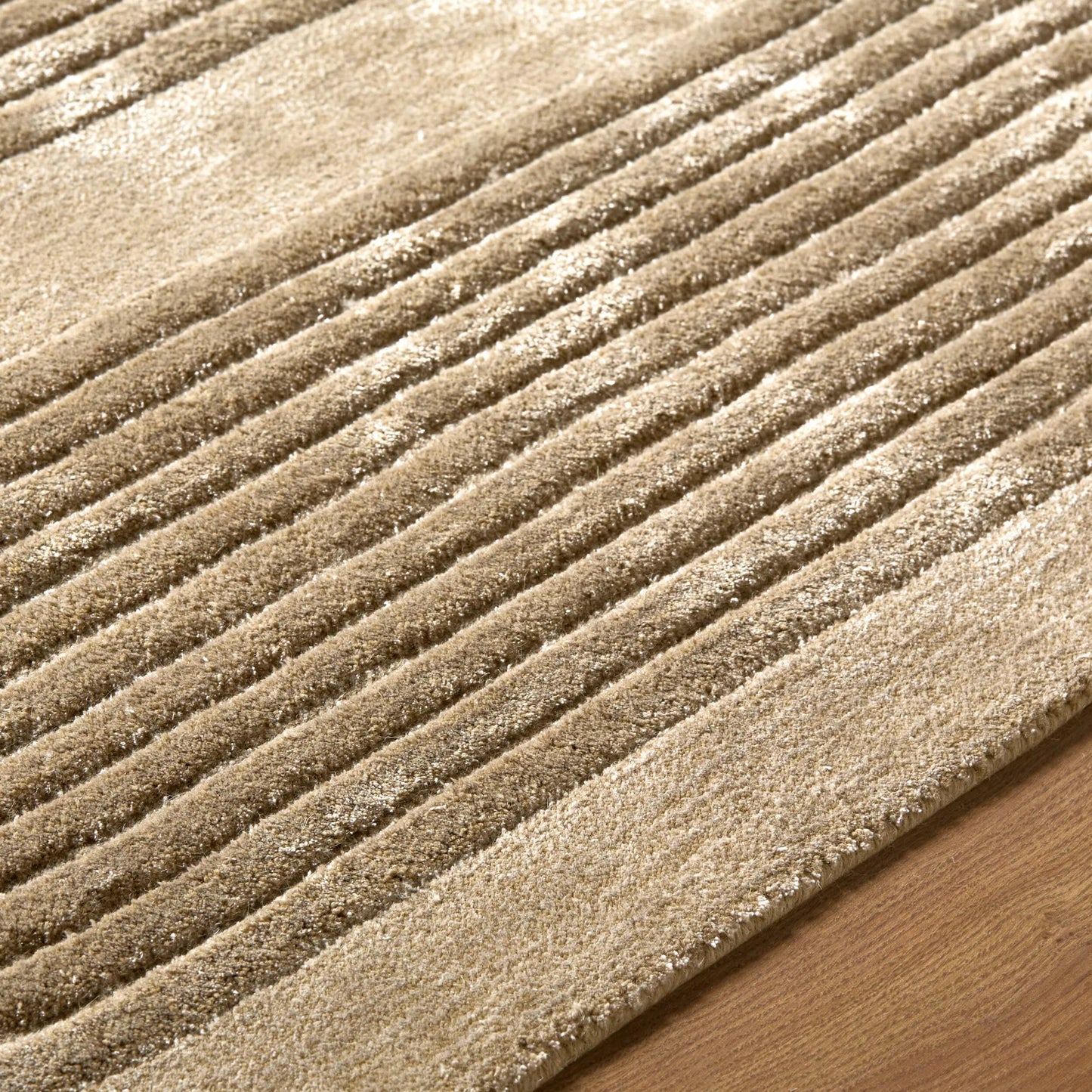 004 SI-2460999,SI-2461000,SI-2461001,SI-2461002,SI-2461003 | Closeup | Fuji FJJ-2302 Rug by Surya. Made from wool, viscose in a unique style.