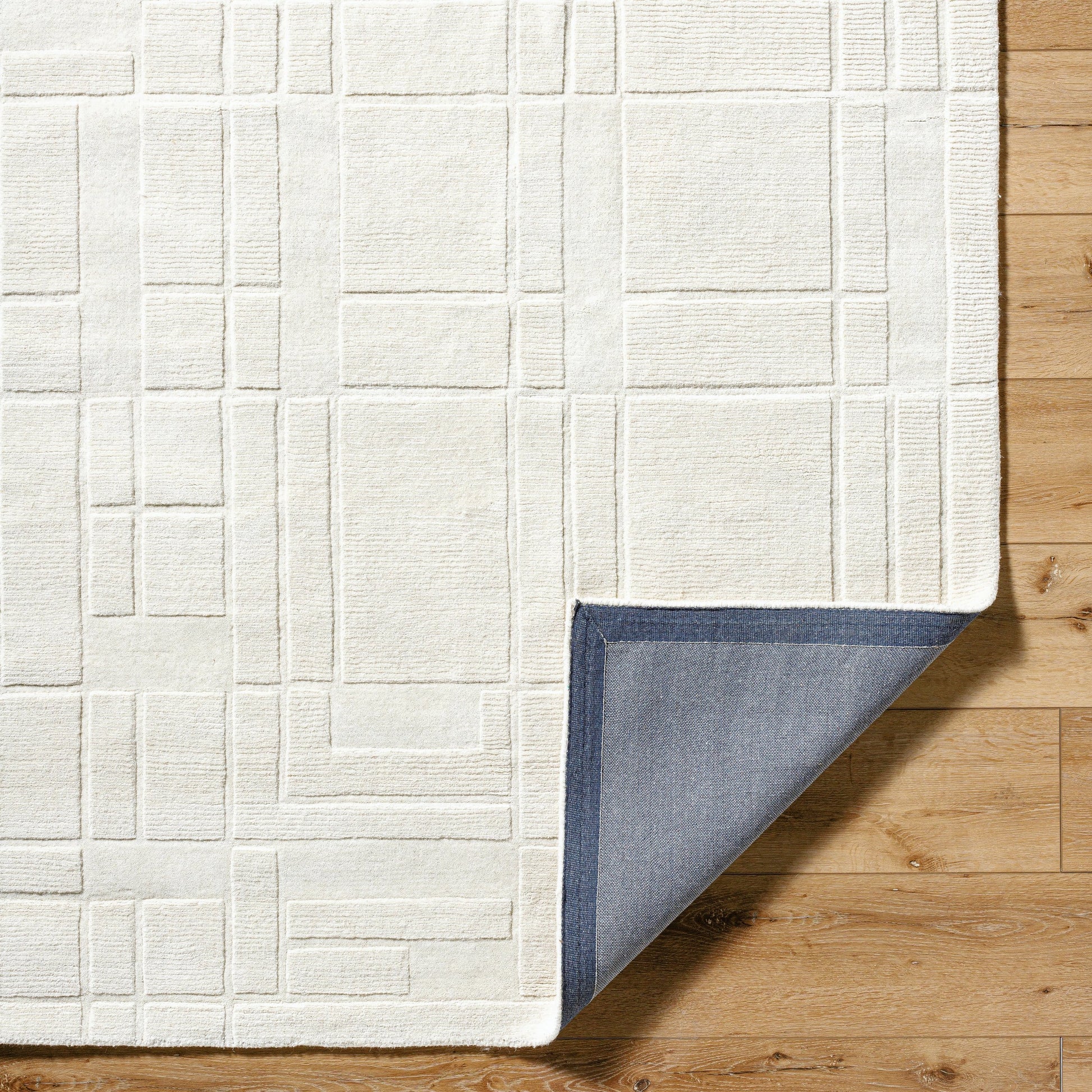 Luxuries Rug - 533225 by Surya. Made from wool in a unique style.