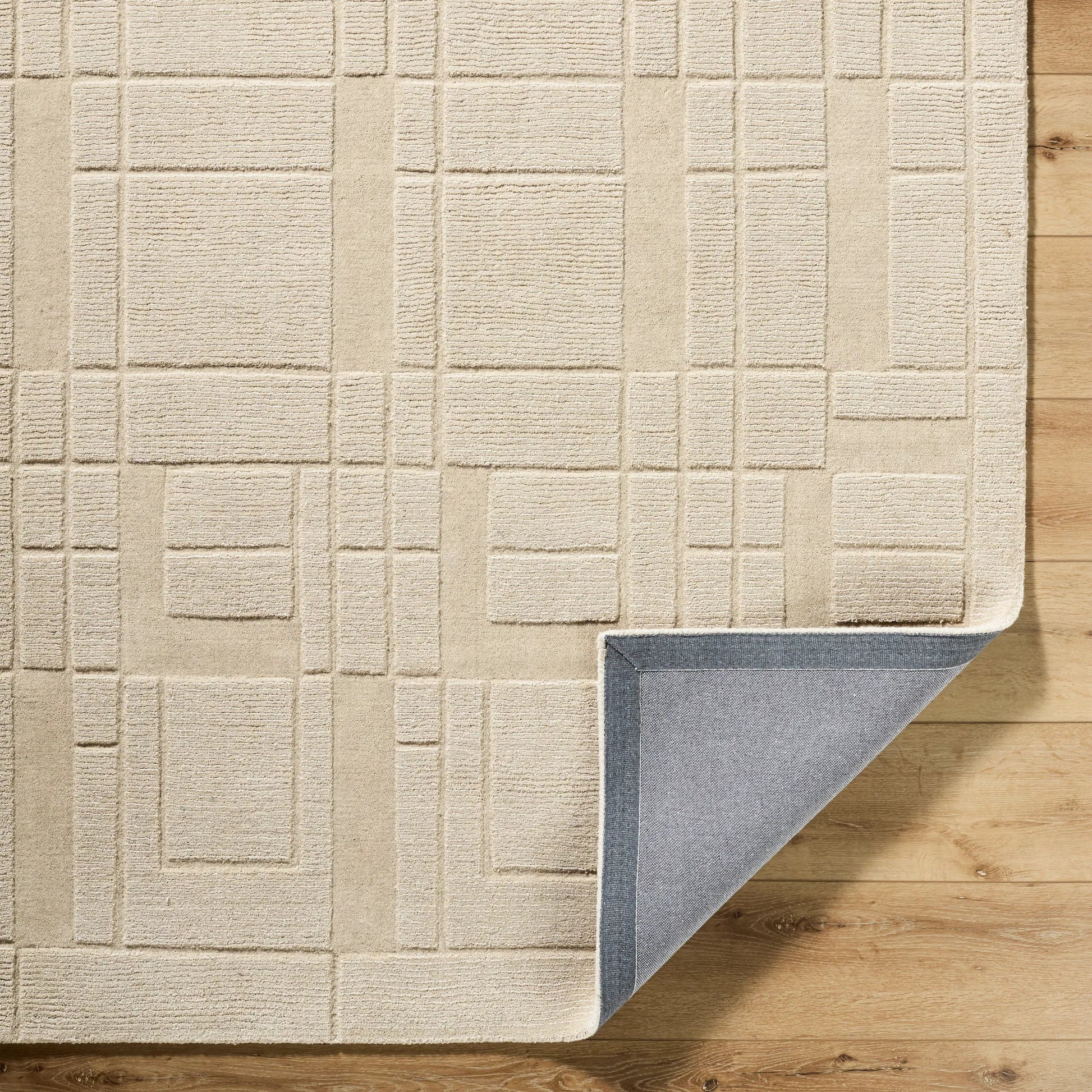 Luxuries Rug - 533225 by Surya. Made from wool in a unique style.