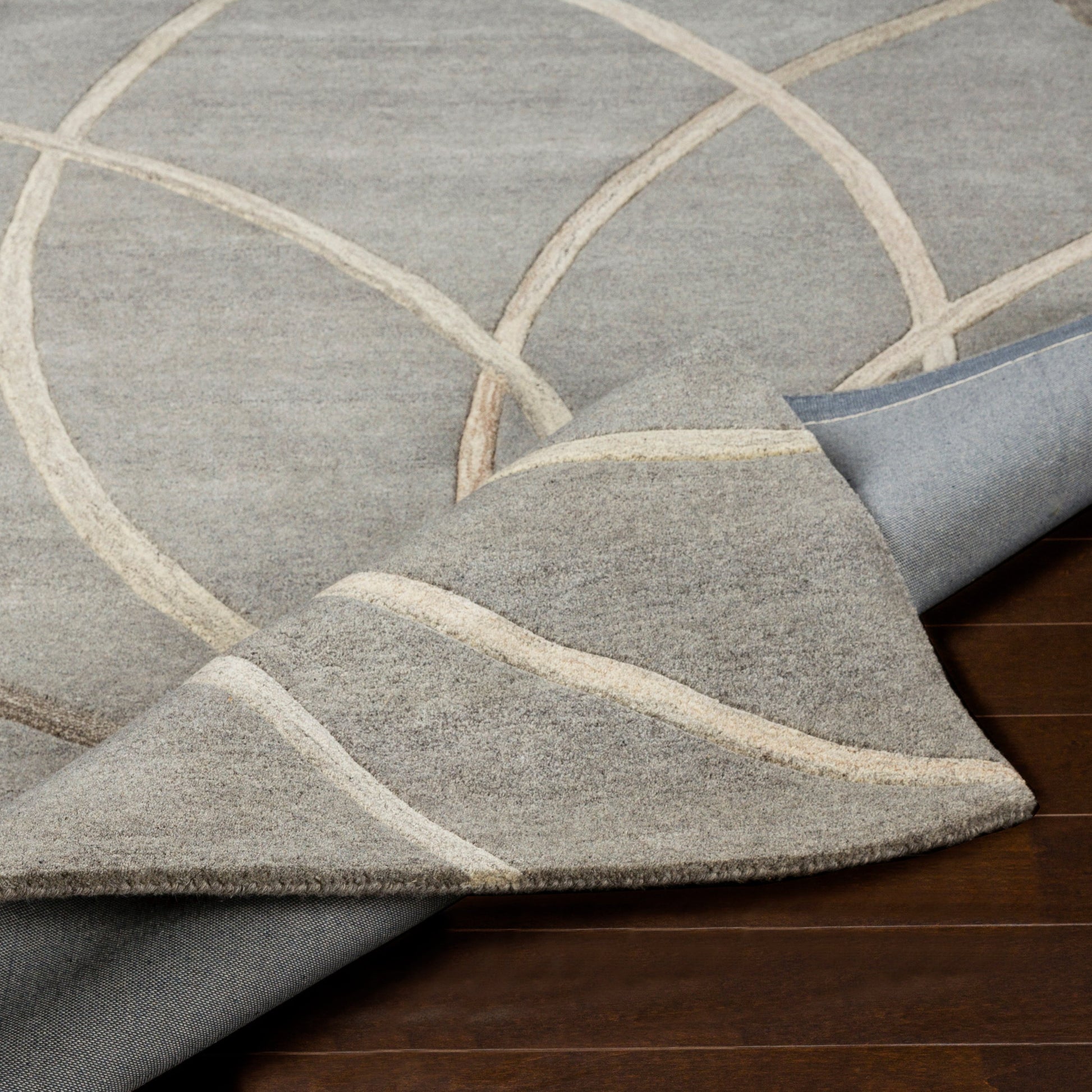 Forum Rug - 202 by Livabliss. Made from 100% wool in a unique style.