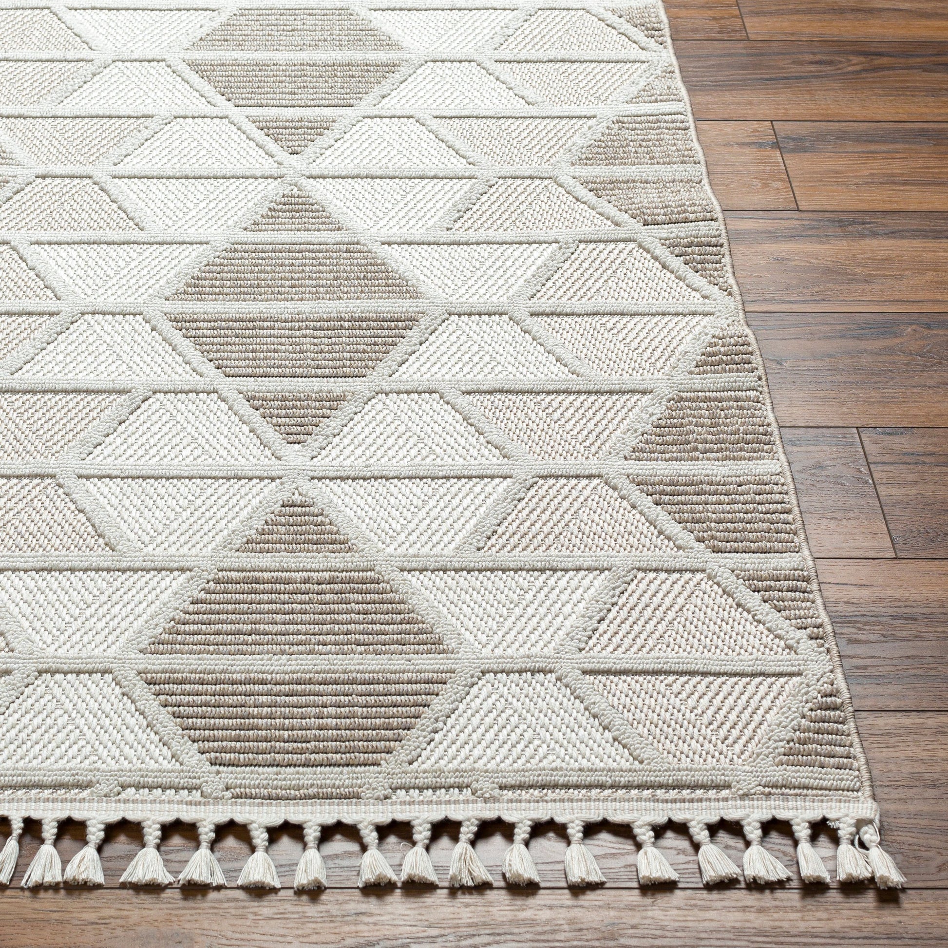Finland Rug - 32661 by Livabliss in cream, off-white. Made from main: 100% polyester in a unique style.