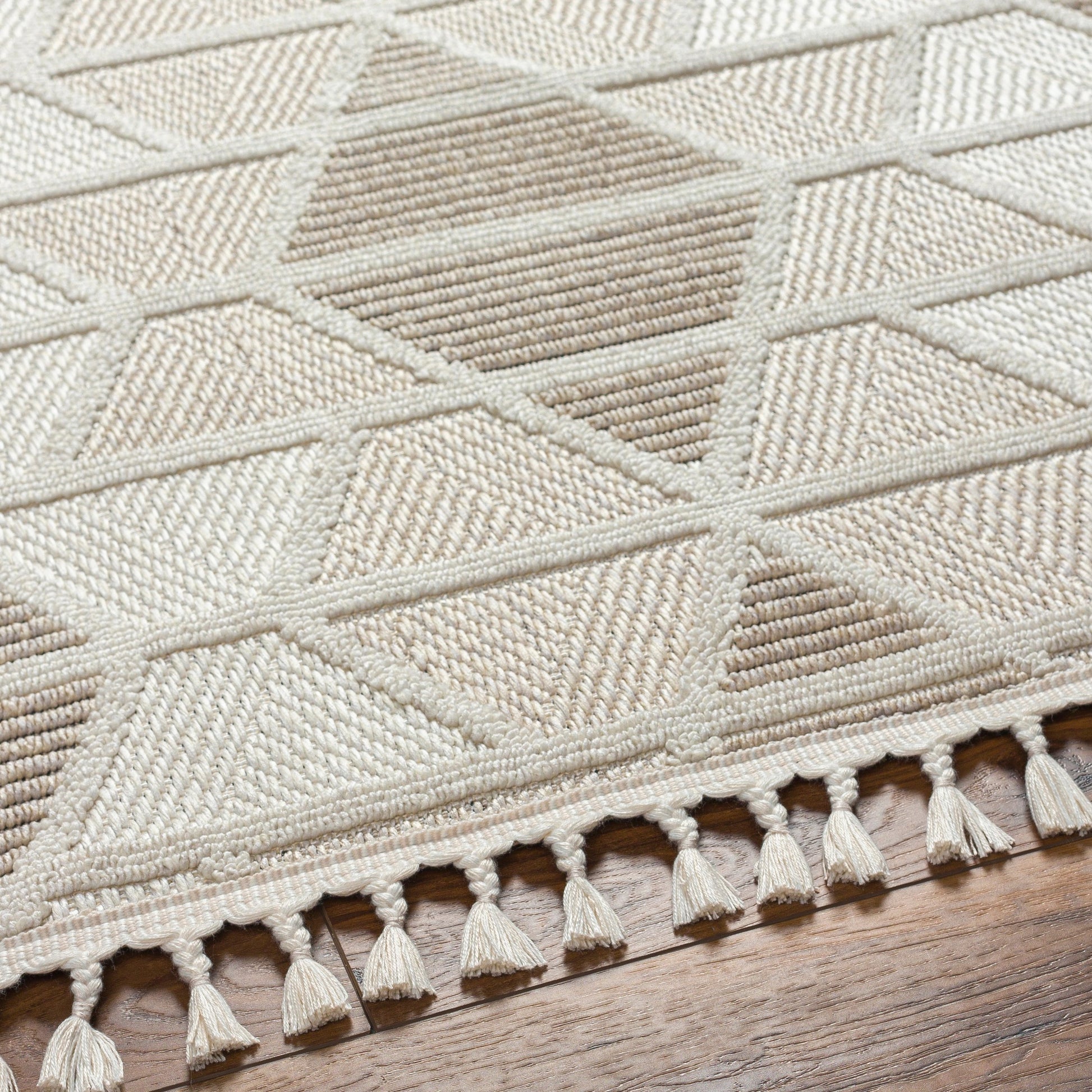 Finland Rug - 32661 by Livabliss in cream, off-white. Made from main: 100% polyester in a unique style.