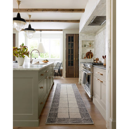 Francis FRA-02 Rug by Chris Loves Julia x Loloi. Made from 100% wool in a unique style.