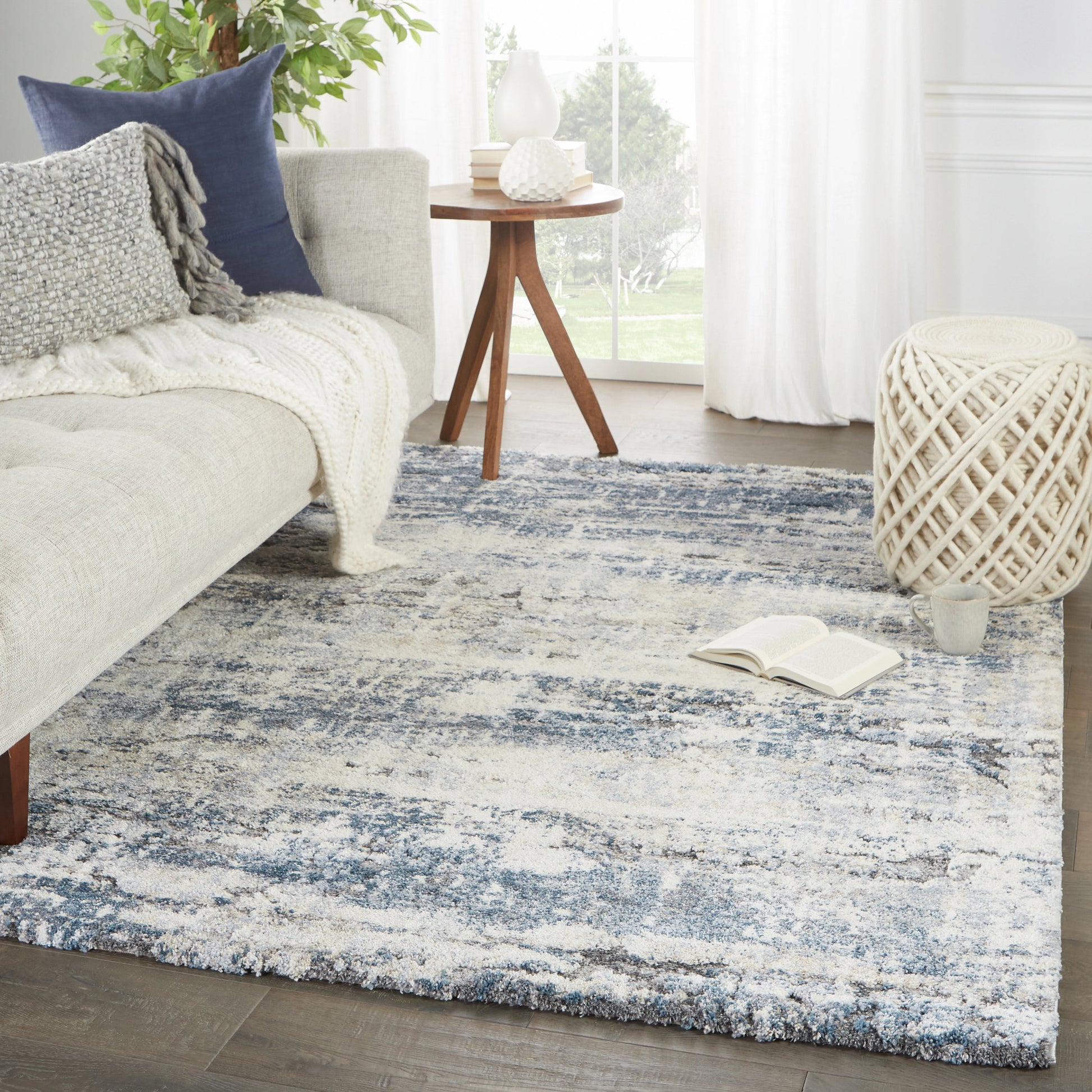 Ferris Benton Rug by Vibe by Jaipur Living in blue, gray. Made from 70% polypropylene 30% polyester in a unique style.