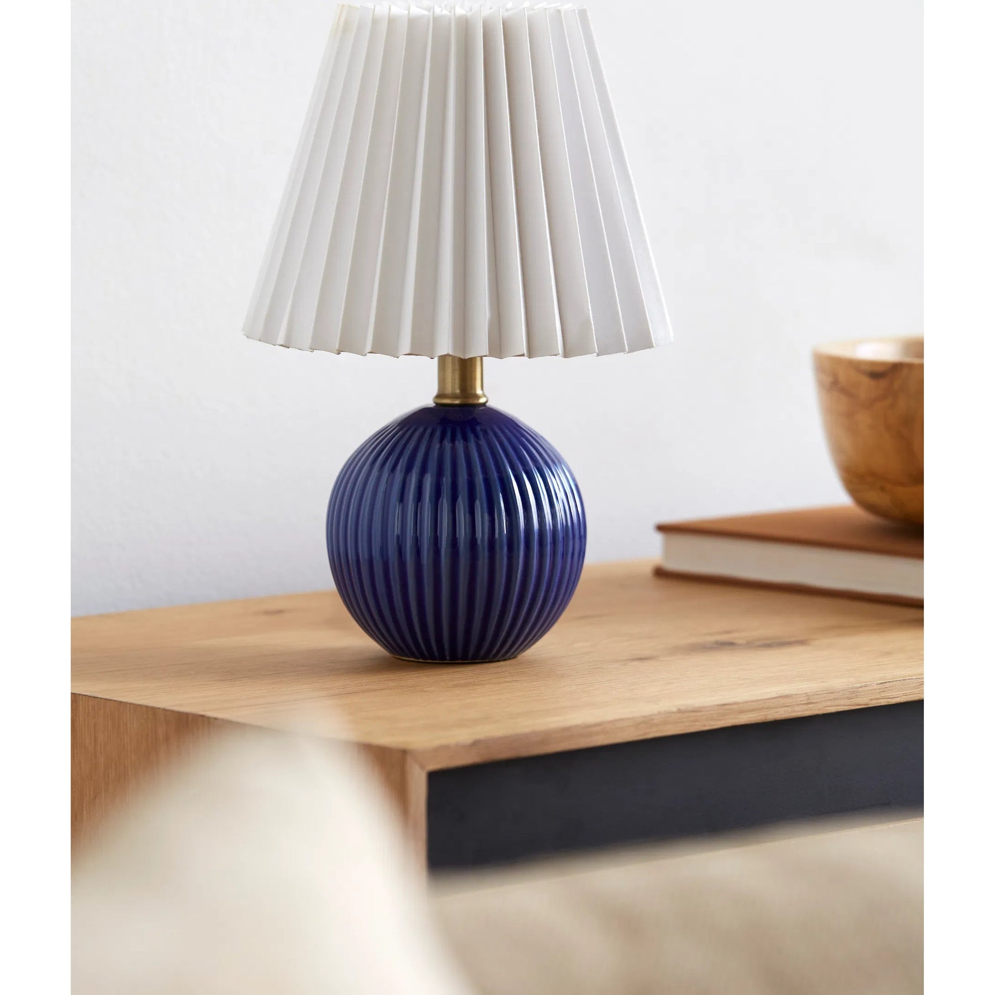 Ferez Table Lamp I - 539181 by Livabliss in glazed. Made from ceramic, linen, polystyrene in a modern style.