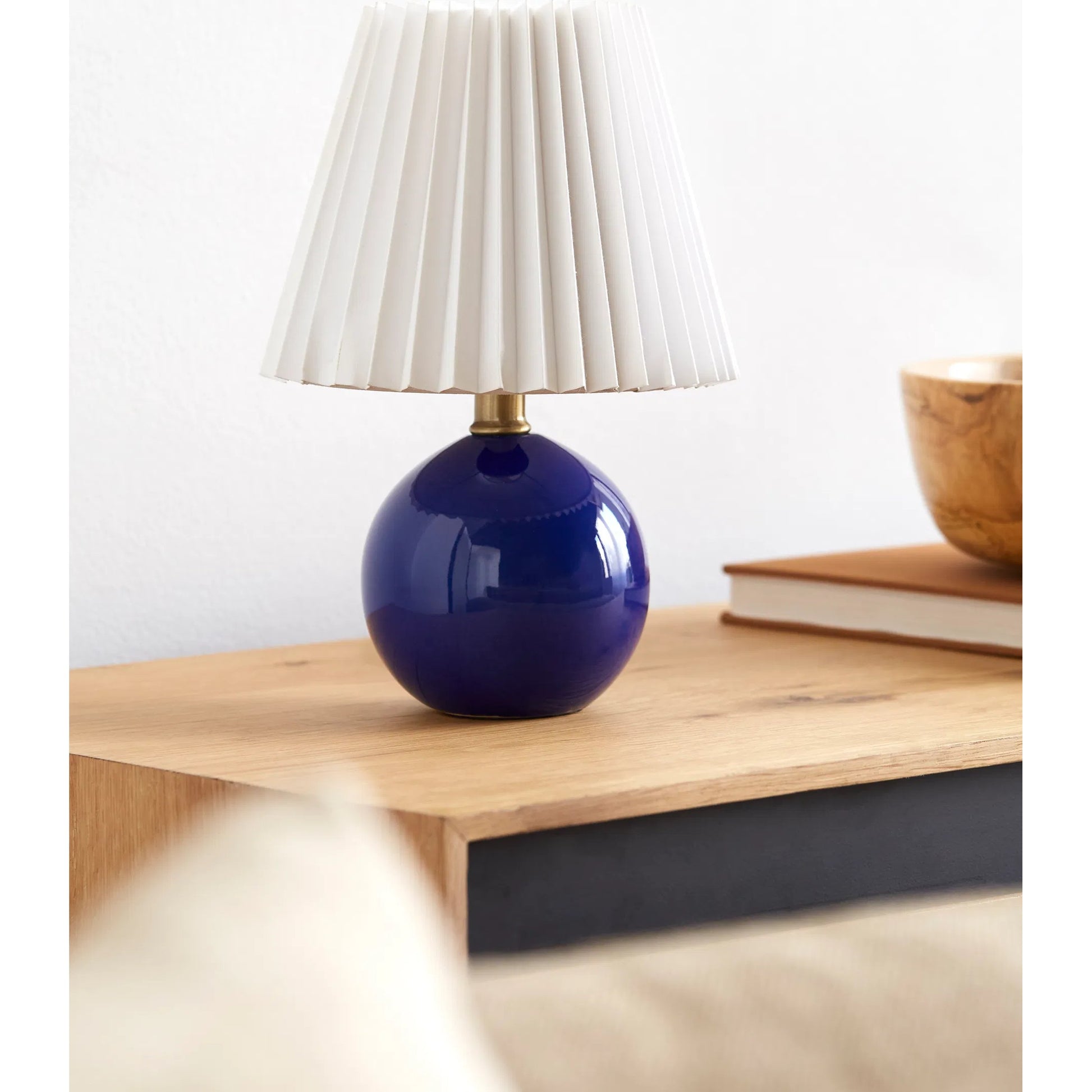 Ferez Accent Table Lamp II - 539196 by Livabliss in glazed. Made from ceramic, linen, polystyrene in a modern style.