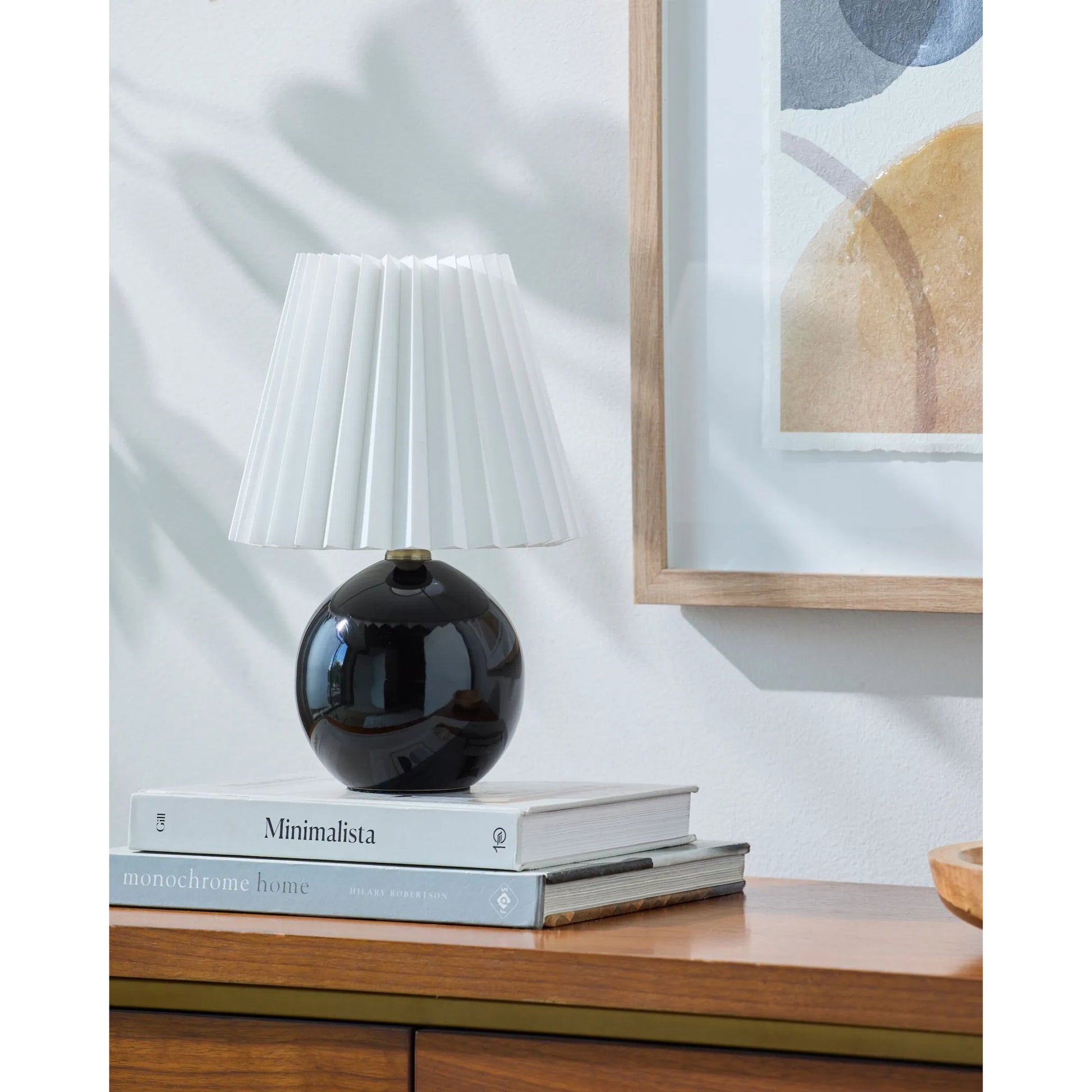 Ferez Accent Table Lamp II - 539196 by Livabliss in glazed. Made from ceramic, linen, polystyrene in a modern style.