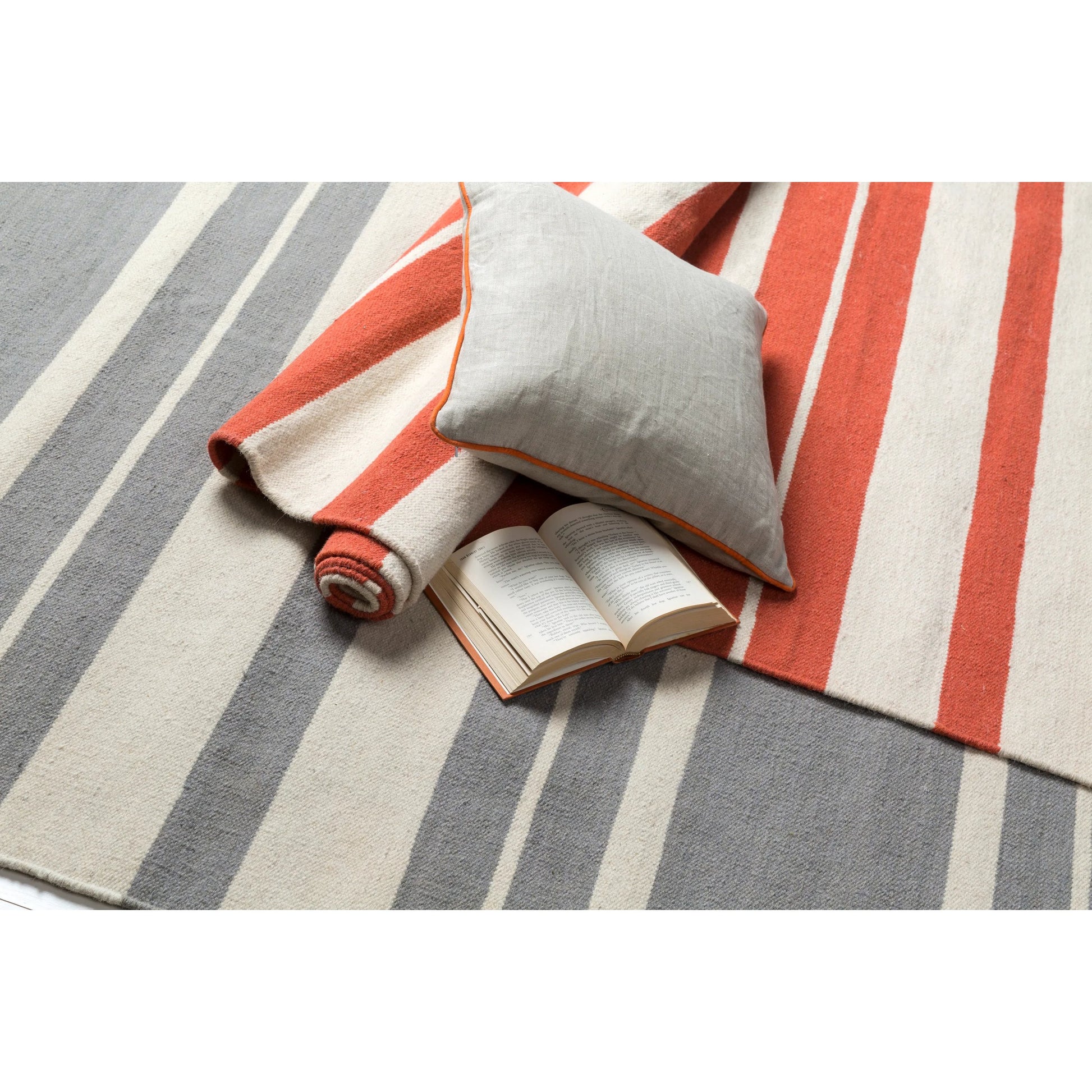 Frontier Rug - 717 by Surya. Made from 100% wool in a unique style.