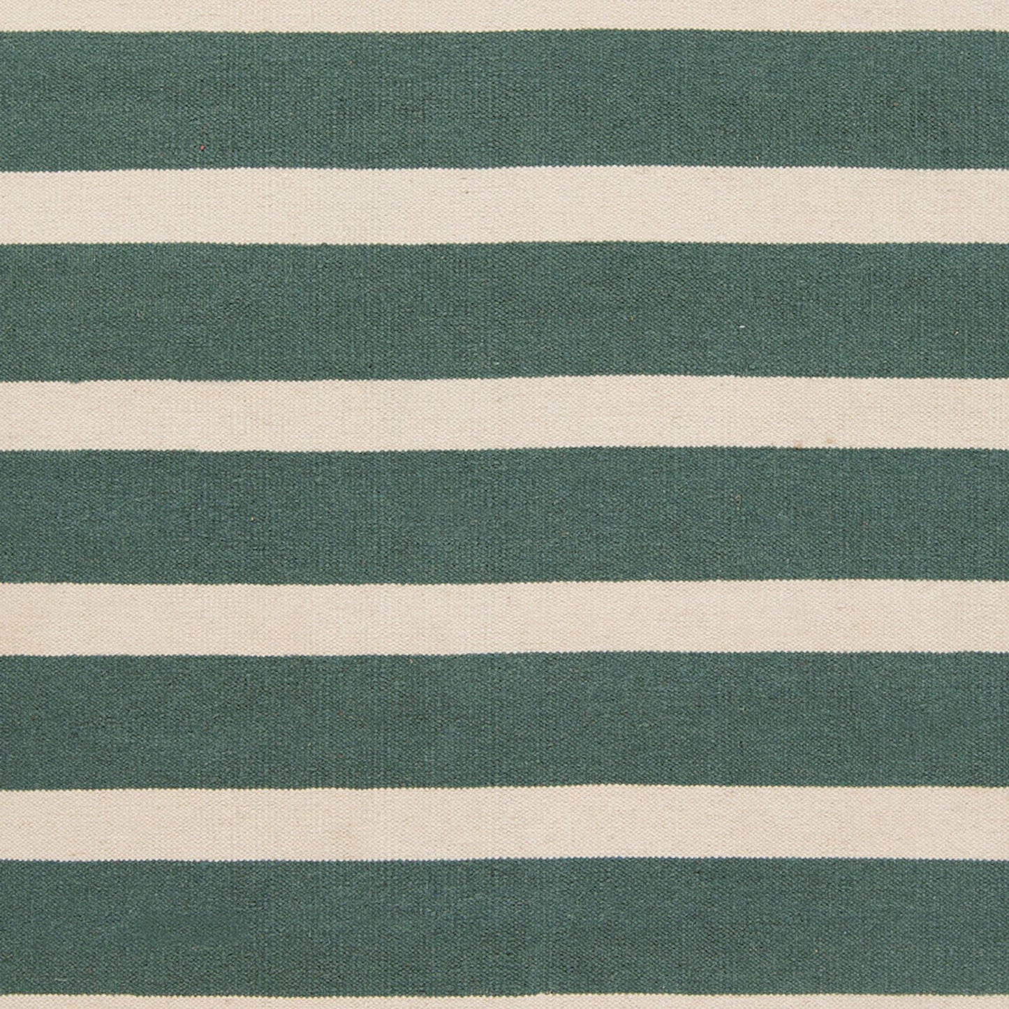 010 40666-3195,40666-3198,40666-3199 | Closeup | Frontier FT-484 Rug by Surya in light beige, dark green. Made from 100% wool in a unique style.