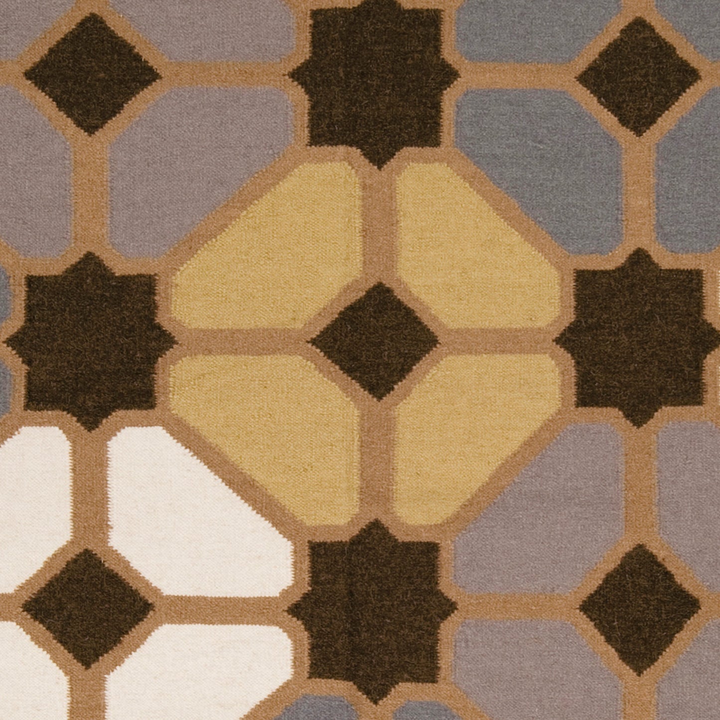 006 17996-3195,17996-3197 | Closeup | Frontier Rug - 782 by Surya. Made from 100% wool in a unique style.