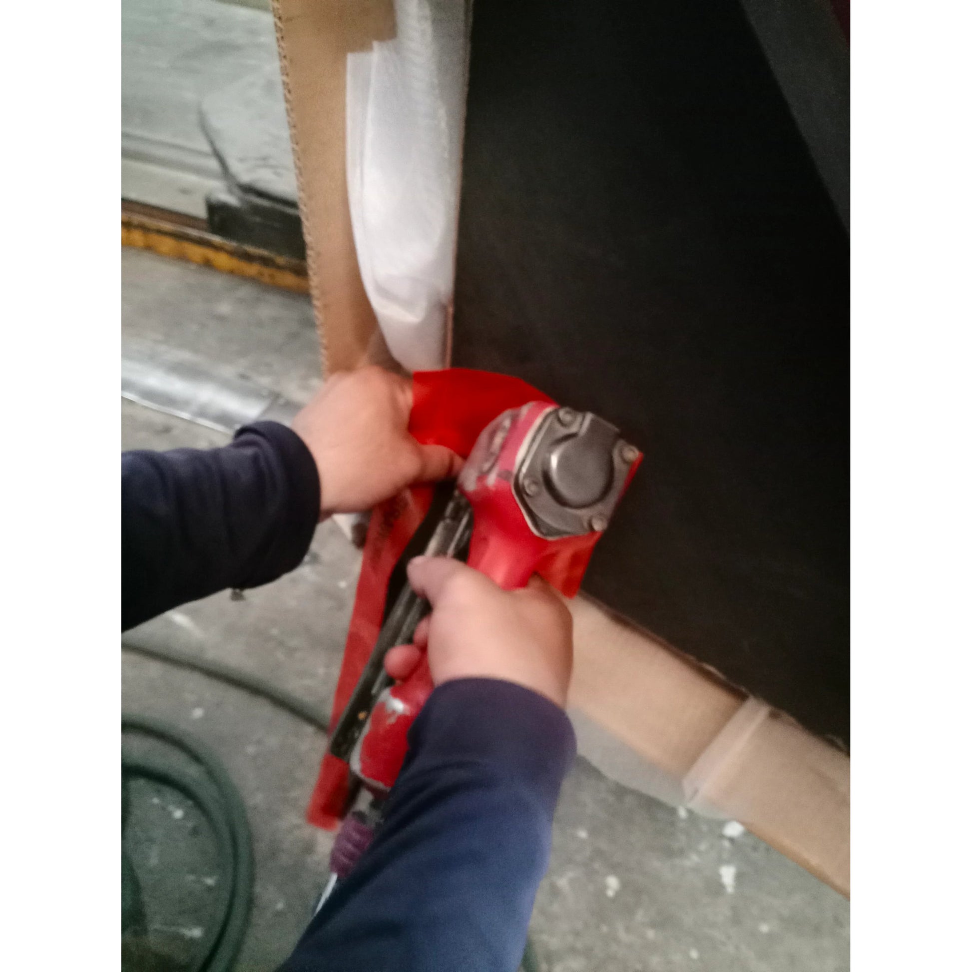 Oxford Black Corner Curio by Pulaski Furniture in oxford black. Made from select hardwood solids, veneers in a traditional style.