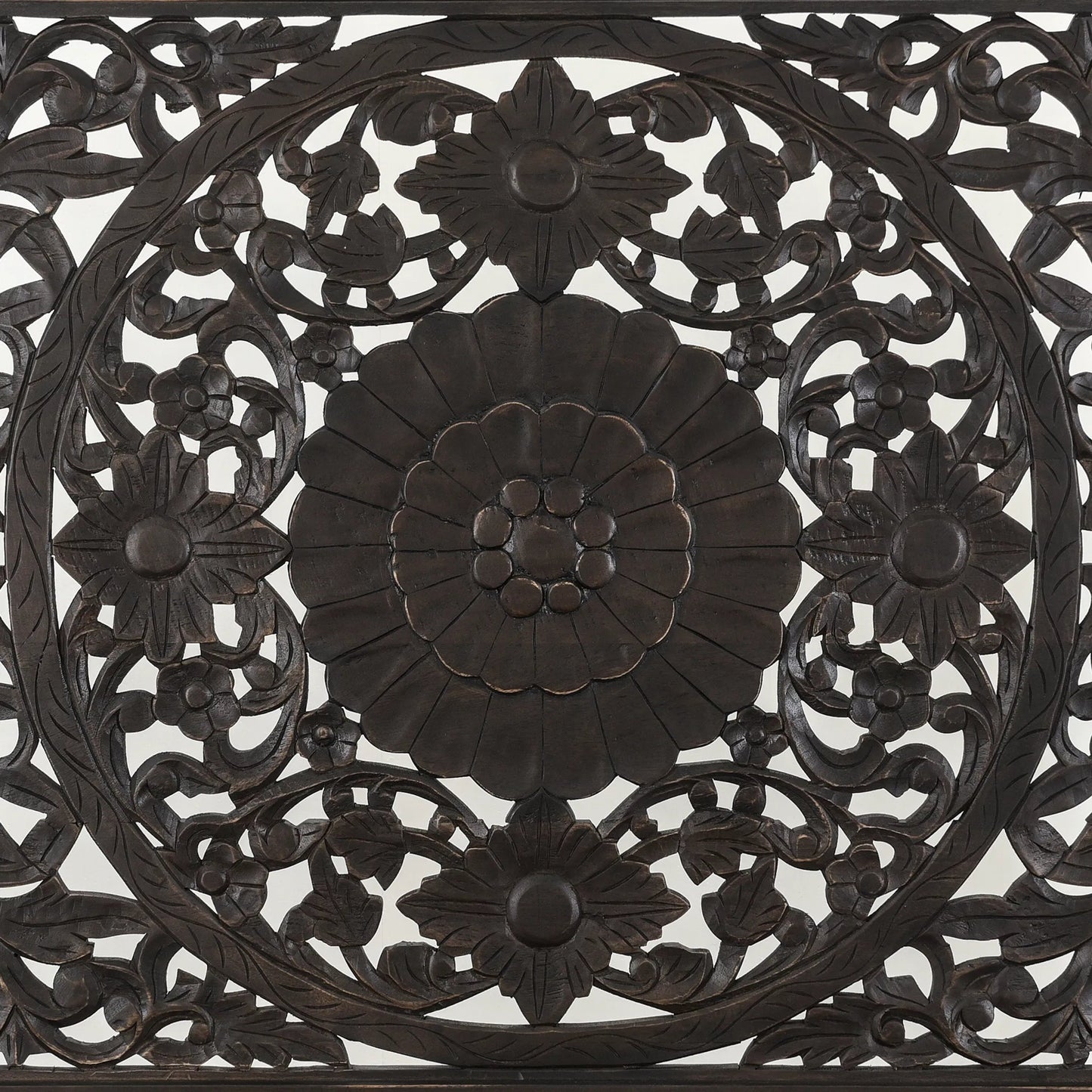 005 SR-877009 | Closeup | Haveli Carved Bed by World Interiors in brown and vintage brown. Made from mango wood in a eclectic & global style.