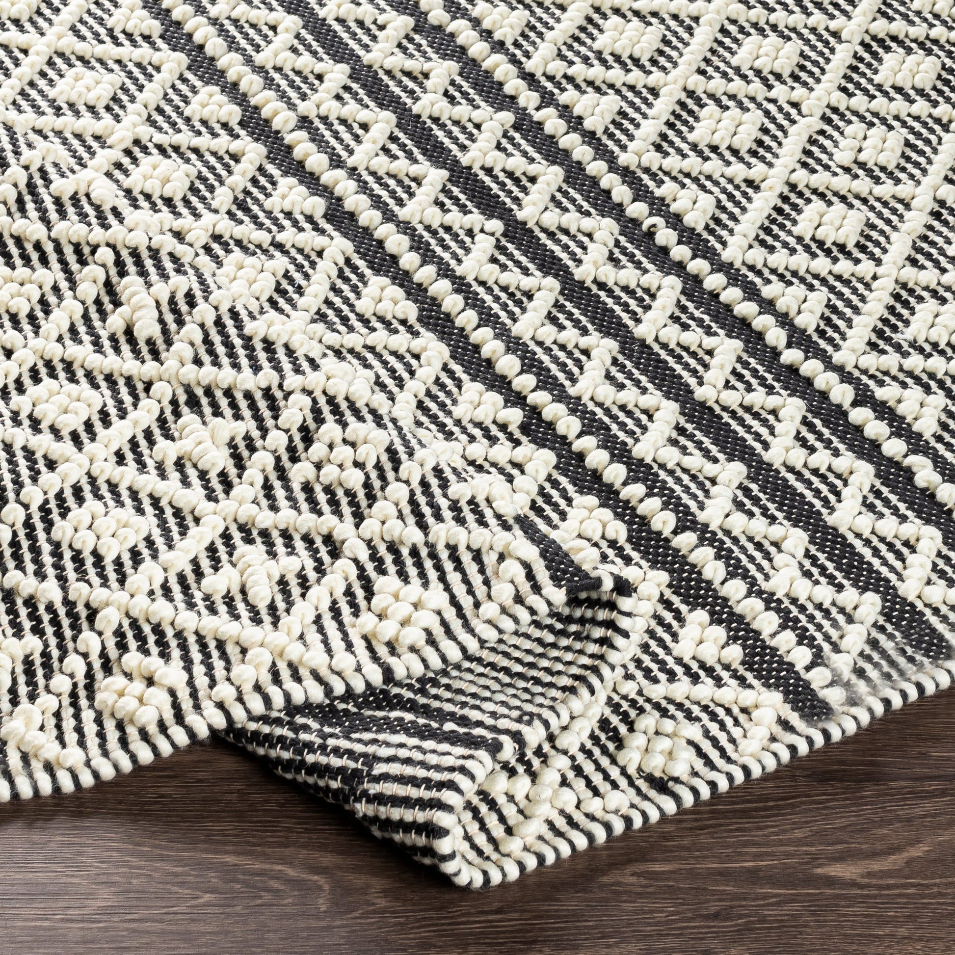 Farmhouse Tassels FTS-2300 Rug by Livabliss in black, white. Made from 60% wool, 40% cotton in a unique style.