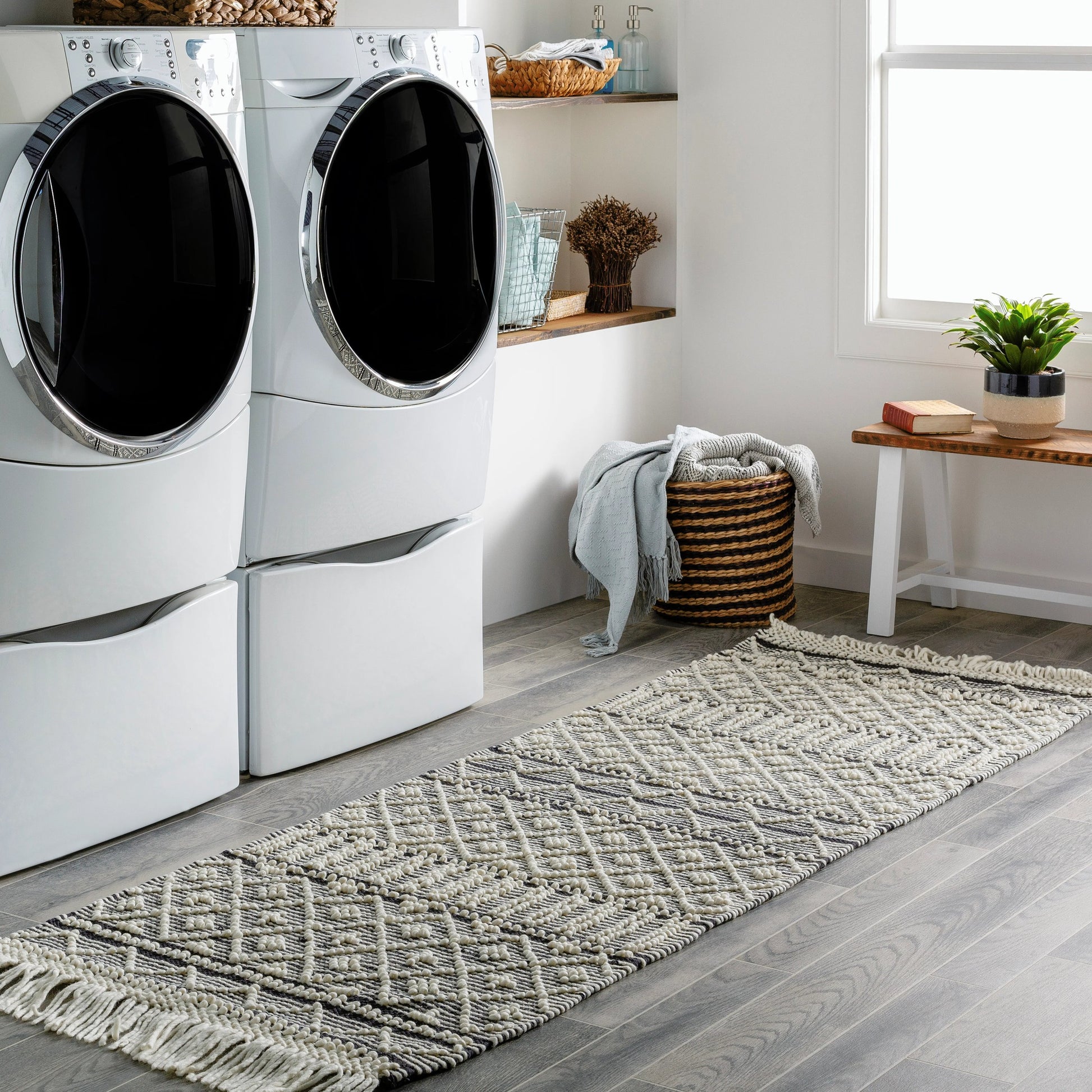 Farmhouse Tassels FTS-2300 Rug by Livabliss in black, white. Made from 60% wool, 40% cotton in a unique style.