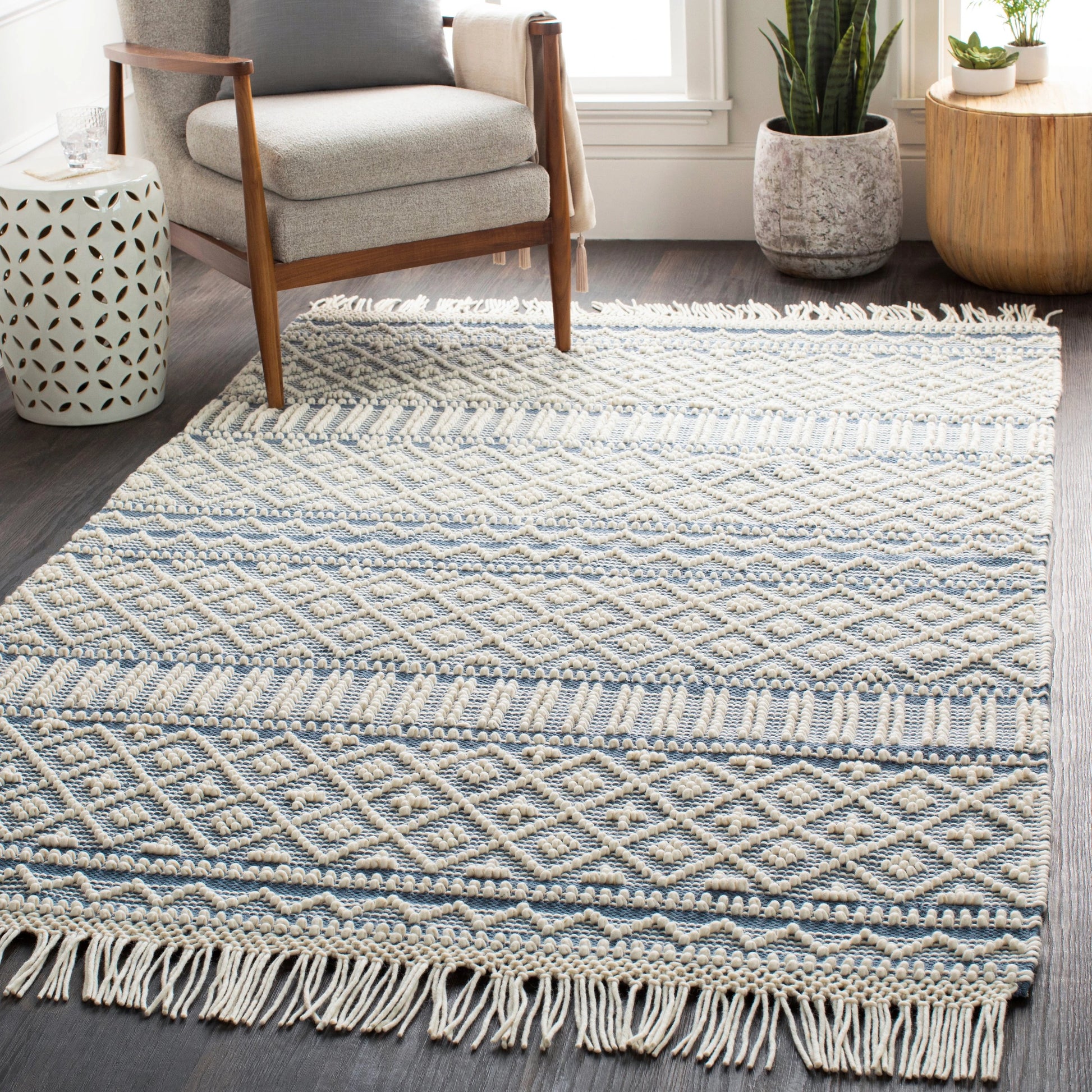 Farmhouse Tassels FTS-2300 Rug by Livabliss in black, white. Made from 60% wool, 40% cotton in a unique style.