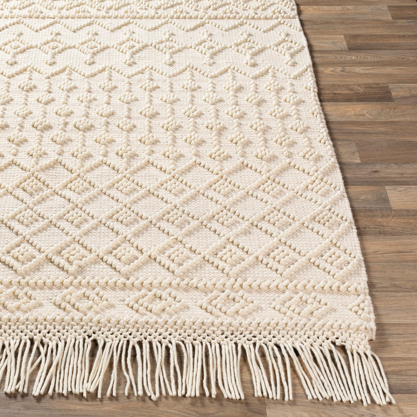 015 SI-1881839 | Closeup | Farmhouse Tassels FTS-2304 Rug by Livabliss in white, beige. Made from 60% wool, 40% cotton in a unique style.