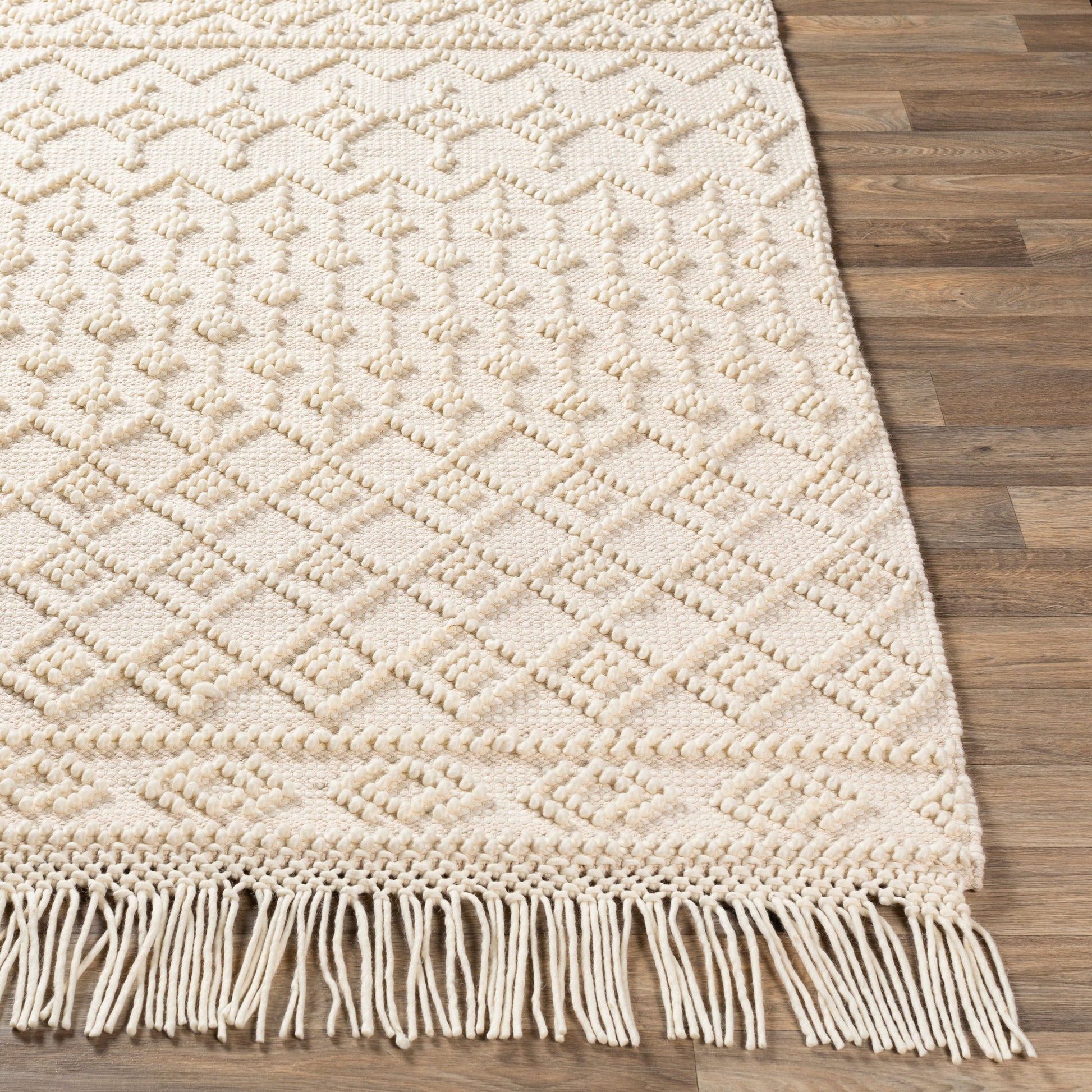 Farmhouse Tassels FTS-2304 Rug by Livabliss in white, beige. Made from 60% wool, 40% cotton in a unique style.