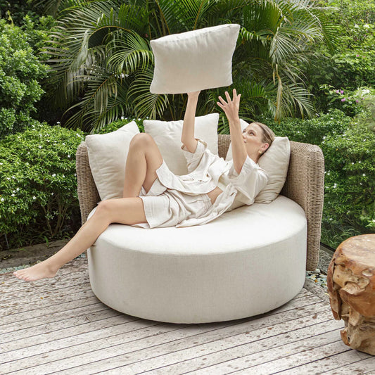 Sunset Outdoor Round Swivel Day Bed by Uttermost in oyster white and gray. Made from metal aluminium, cushion crescent cloud dancer in a unique style.